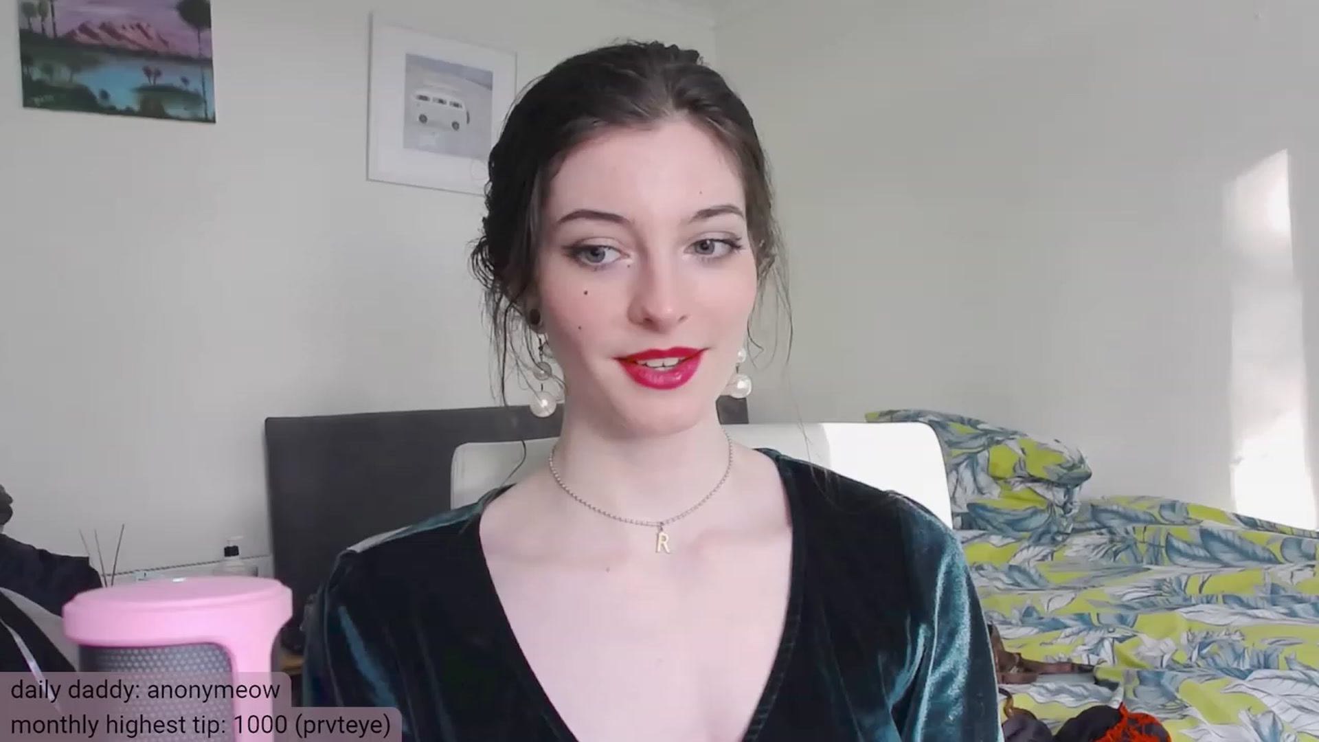Gallery image thumbnail from viola__'s myfreecams stream on, 12/08/2023, 14:14 image 19 of 20