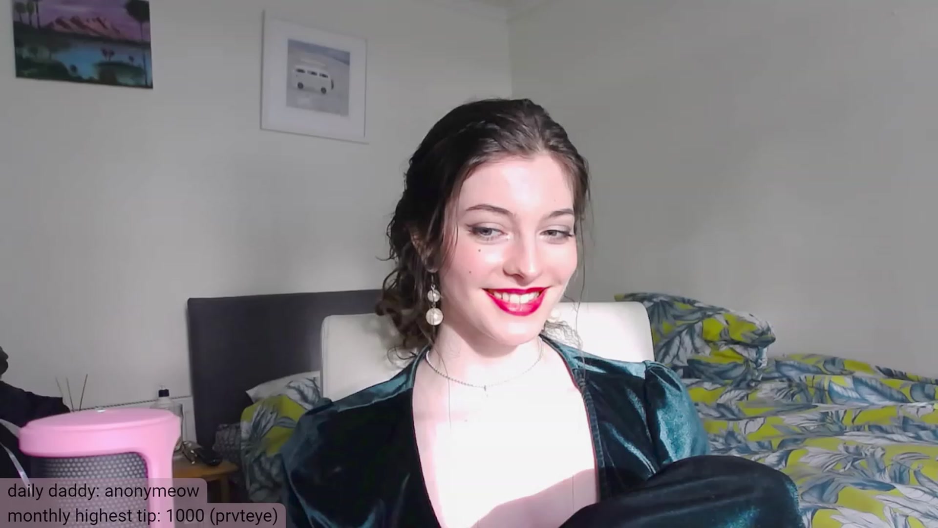 Gallery image thumbnail from viola__'s myfreecams stream on, 12/08/2023, 14:14 image 11 of 20