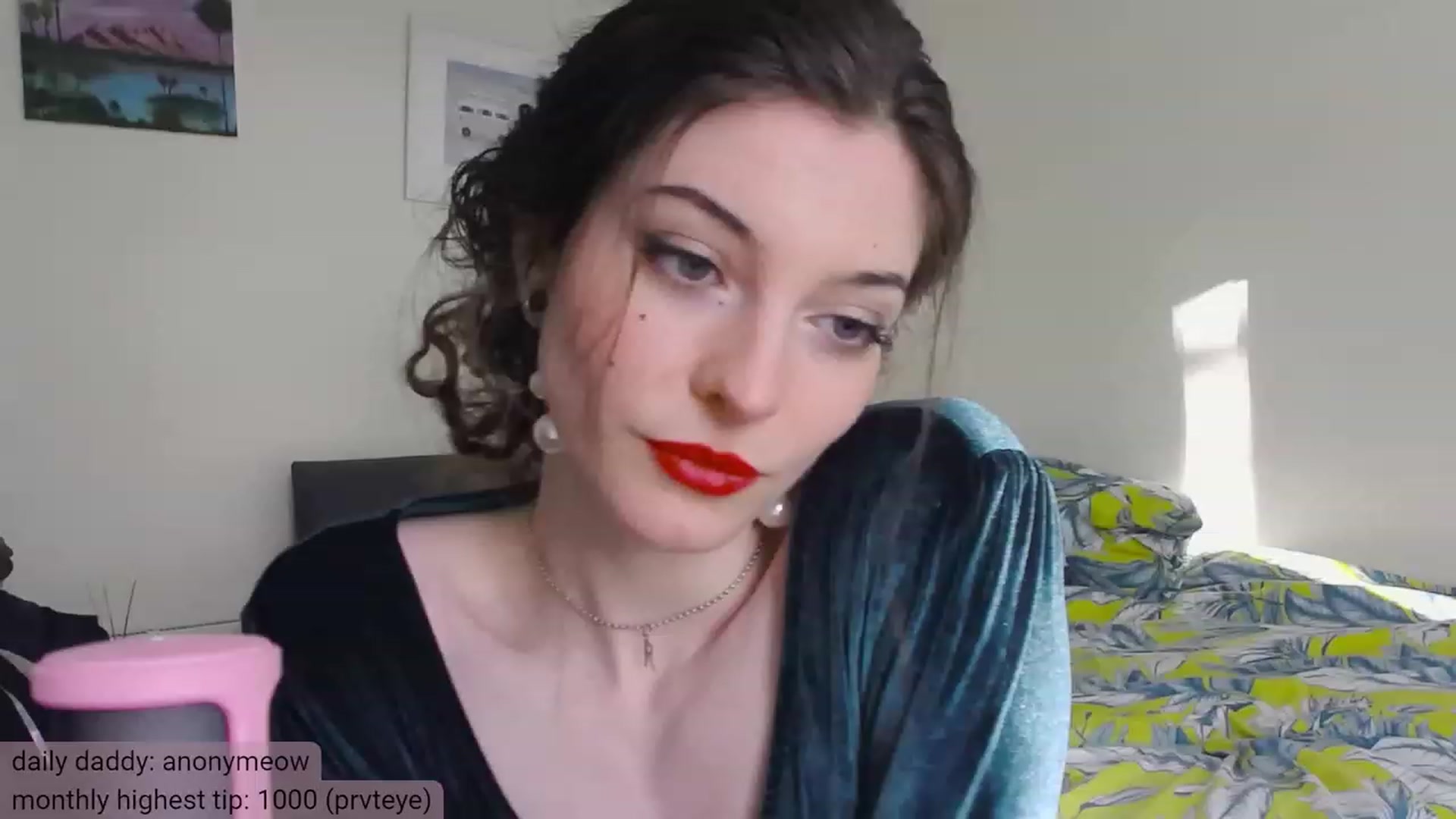 Gallery image thumbnail from viola__'s myfreecams stream on, 12/08/2023, 14:14 image 14 of 20