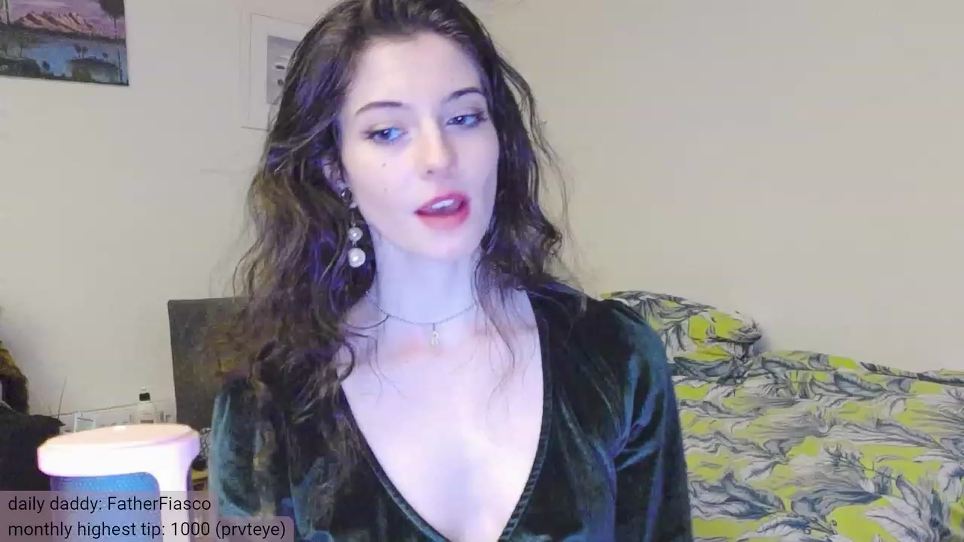 Gallery image thumbnail from viola__'s myfreecams stream on, 12/08/2023, 16:29 image 19 of 20