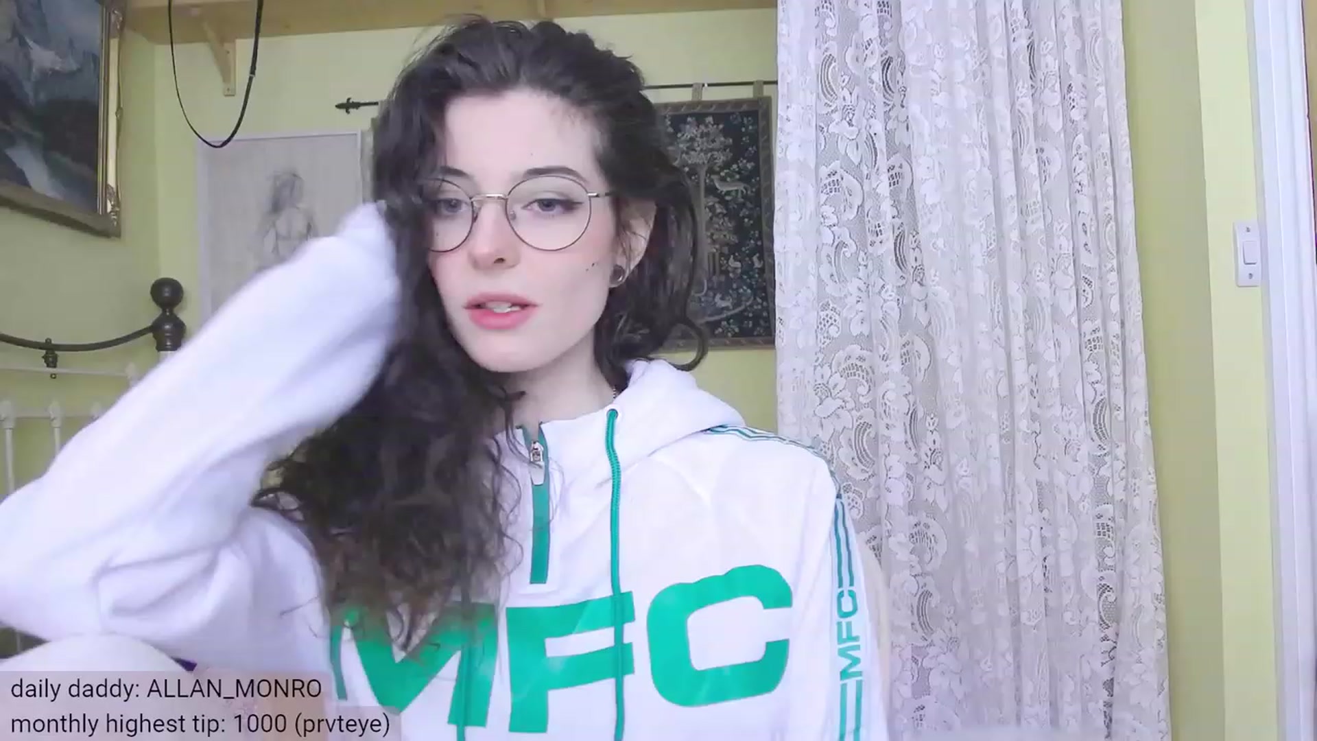 Gallery image thumbnail from viola__'s myfreecams stream on, 12/14/2023, 14:24 image 6 of 20