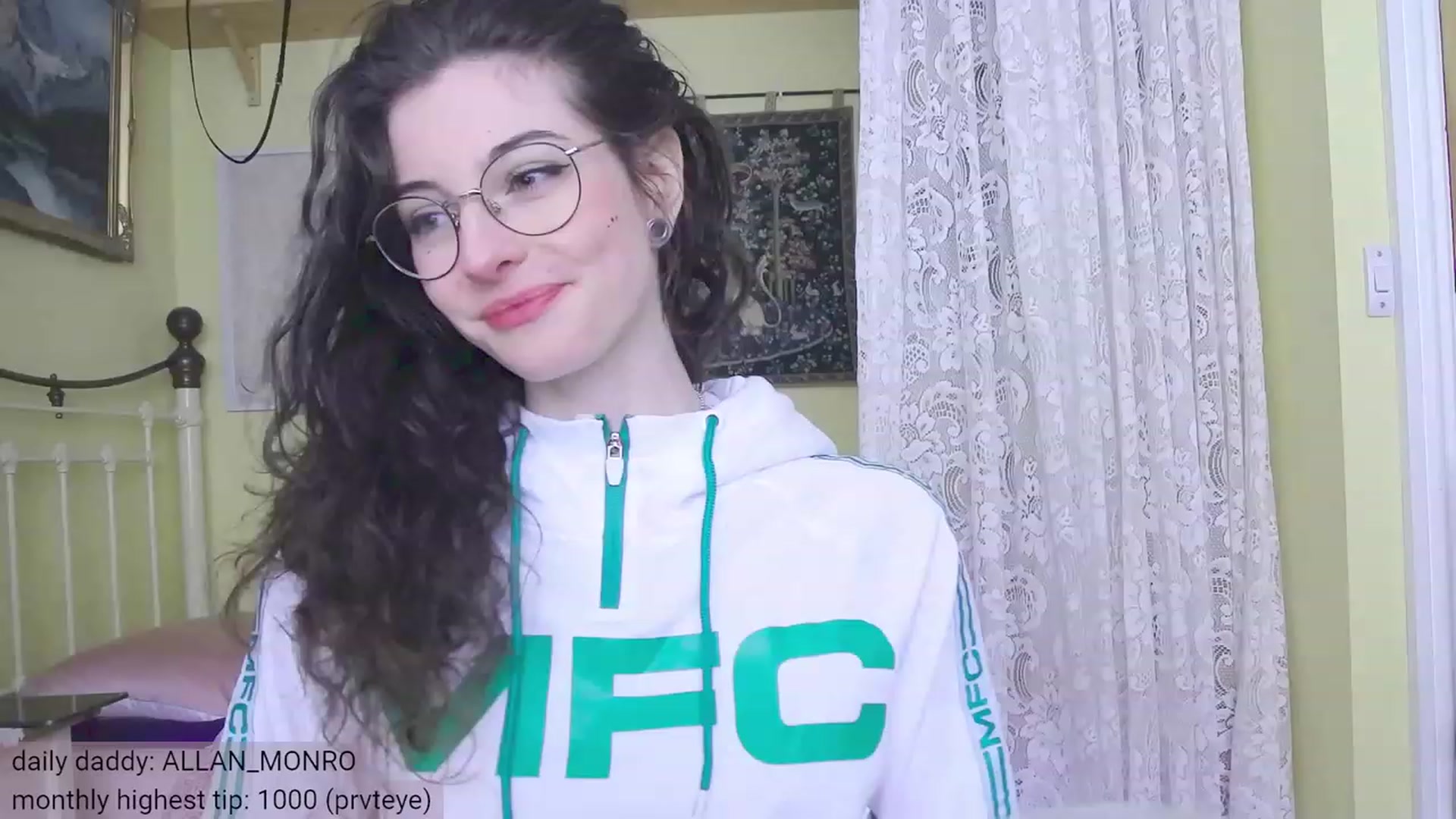 Gallery image thumbnail from viola__'s myfreecams stream on, 12/14/2023, 14:24 image 4 of 20