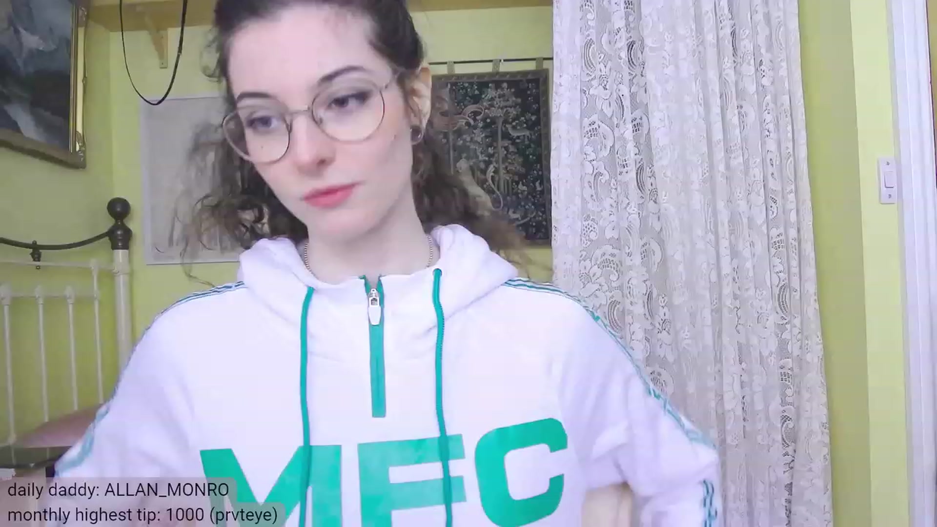 Gallery image thumbnail from viola__'s myfreecams stream on, 12/14/2023, 14:24 image 3 of 20