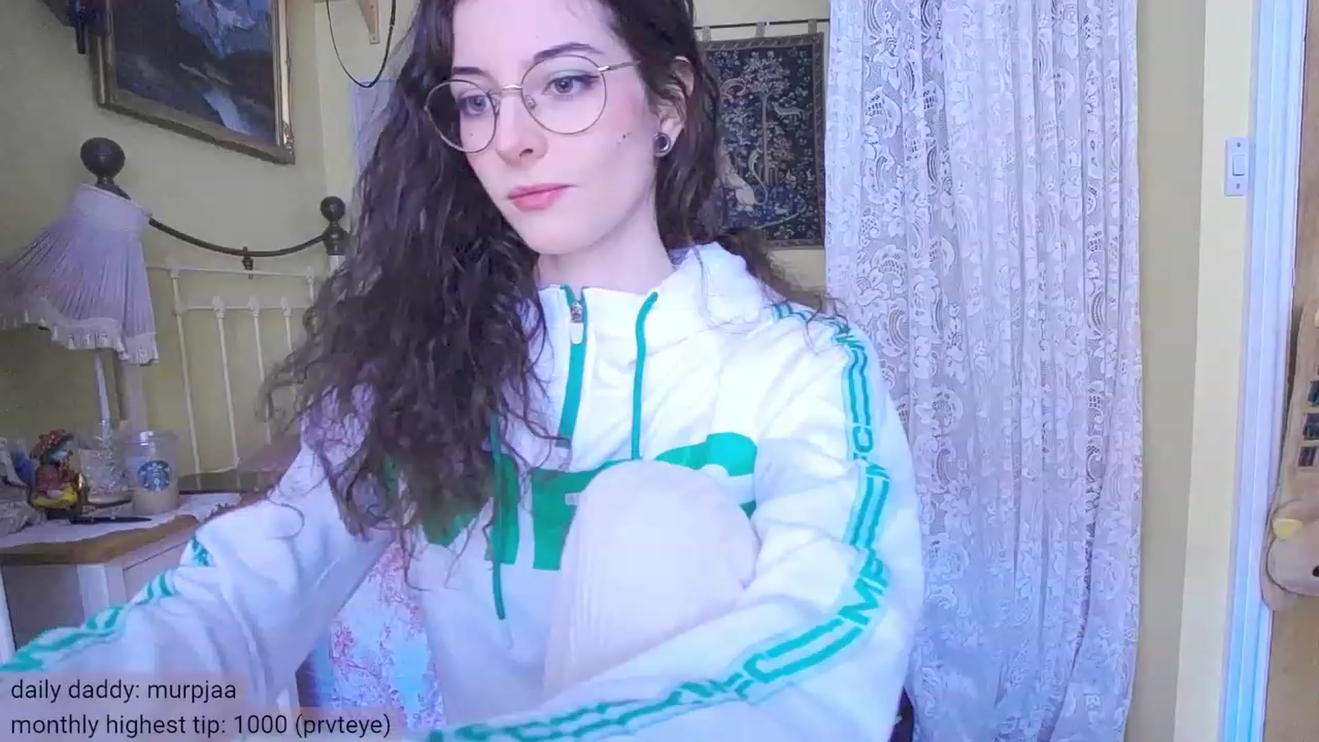 Gallery image thumbnail from viola__'s myfreecams stream on, 12/14/2023, 14:52 image 4 of 20
