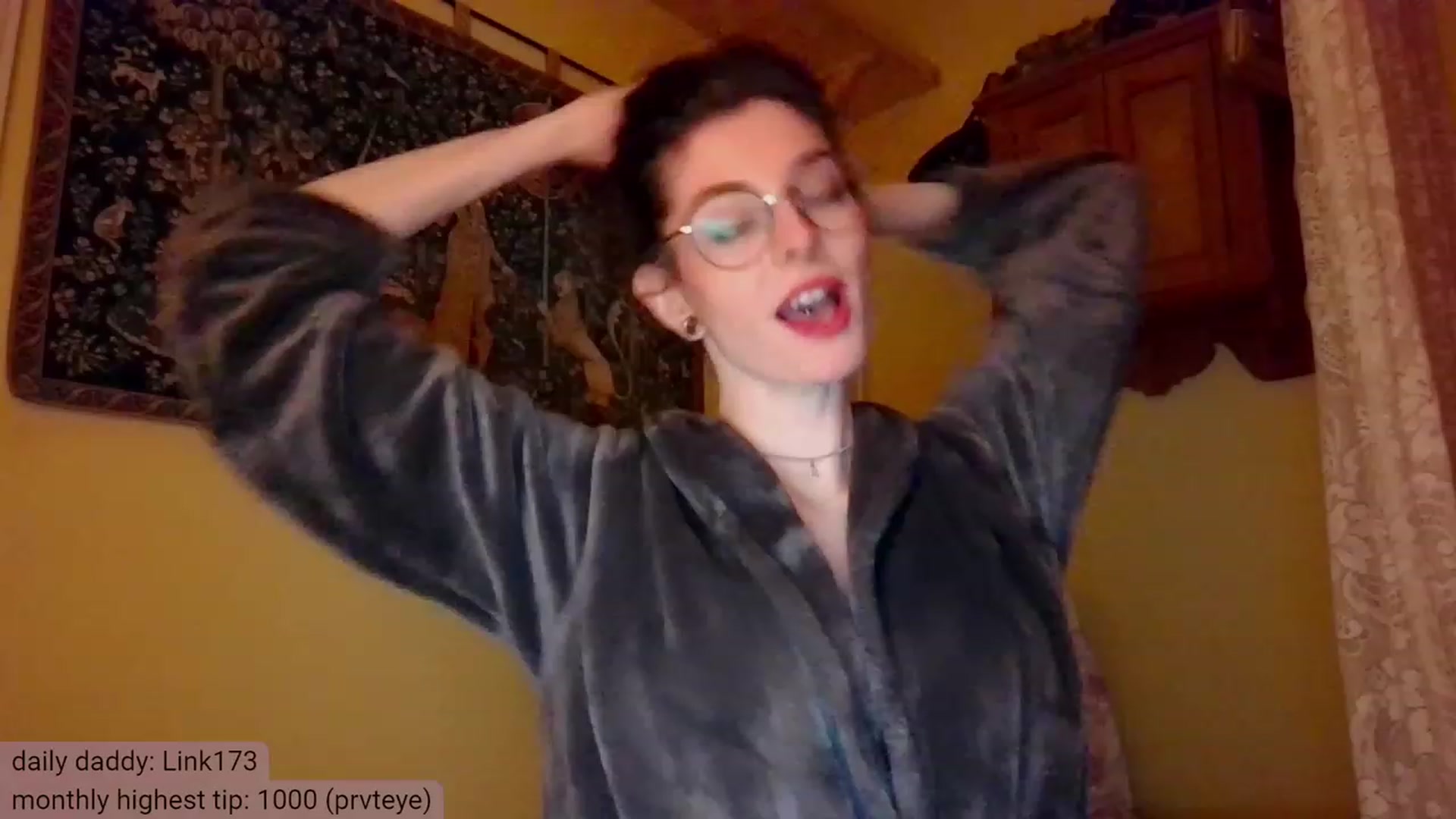 Gallery image thumbnail from viola__'s myfreecams stream on, 12/14/2023, 23:22 image 5 of 20