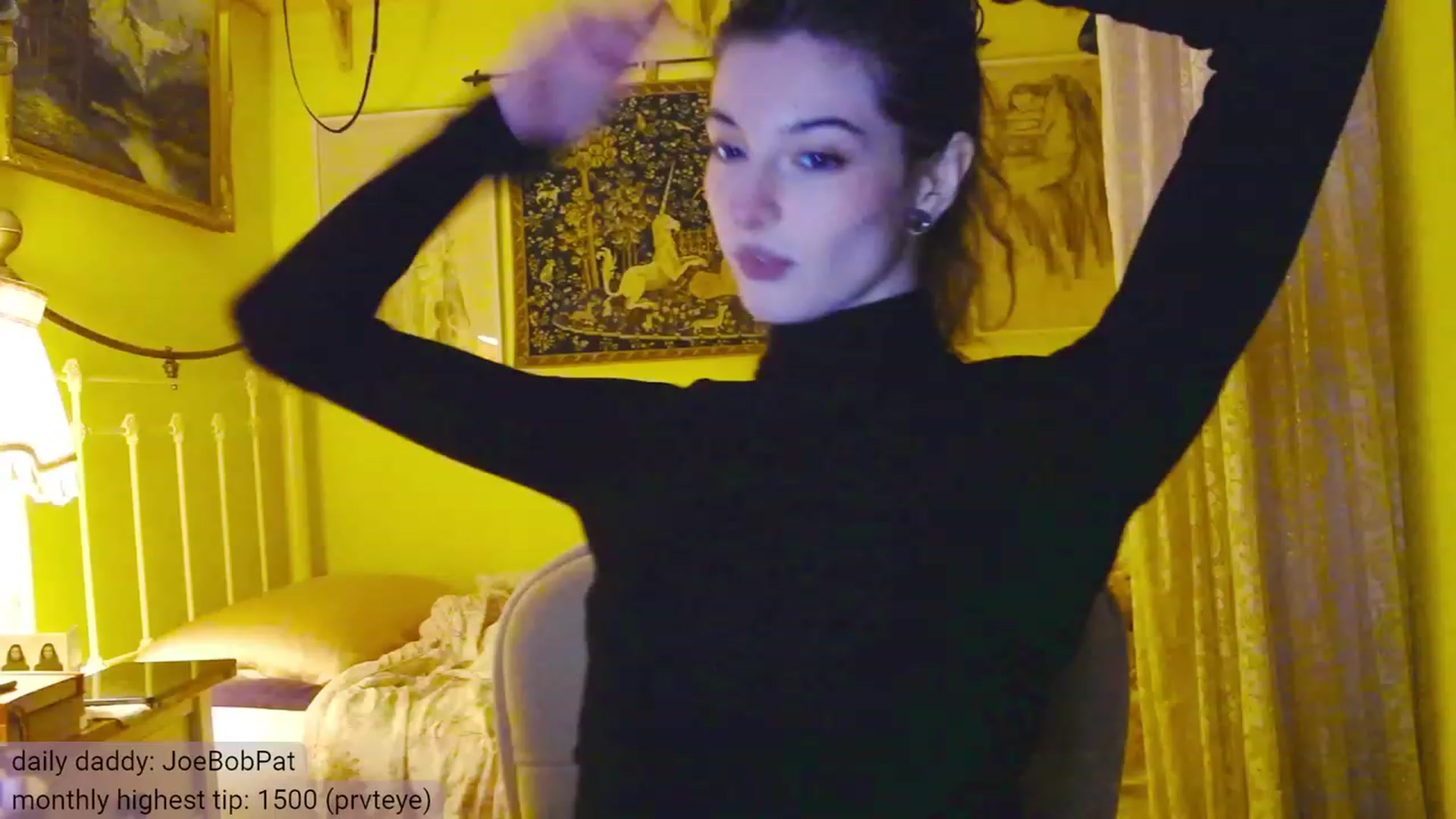 Gallery image thumbnail from viola__'s myfreecams stream on, 12/20/2023, 18:34 image 4 of 20