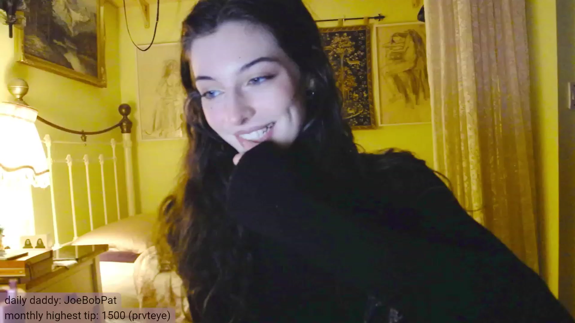 Gallery image thumbnail from viola__'s myfreecams stream on, 12/20/2023, 18:34 image 7 of 20