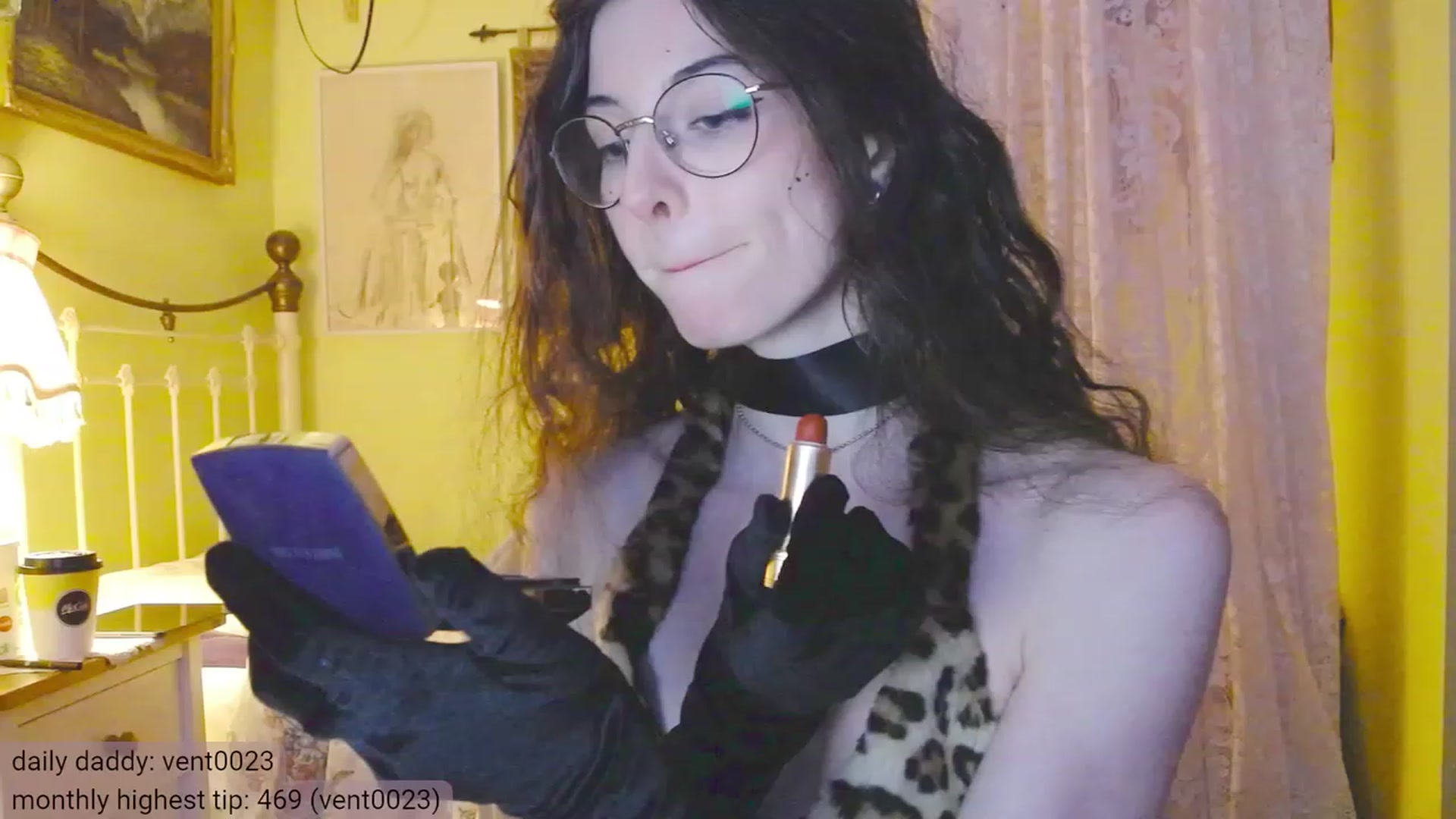 Gallery image thumbnail from viola__'s myfreecams stream on, 01/05/2024, 17:44 image 15 of 20
