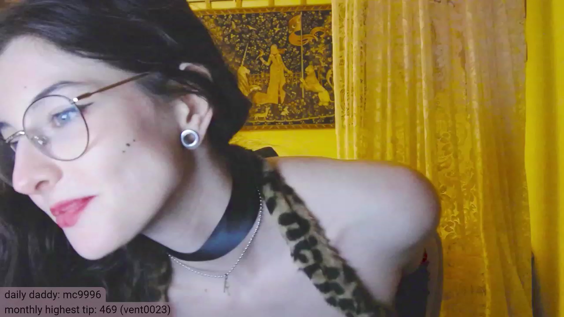 Gallery image thumbnail from viola__'s myfreecams stream on, 01/05/2024, 17:44 image 19 of 20