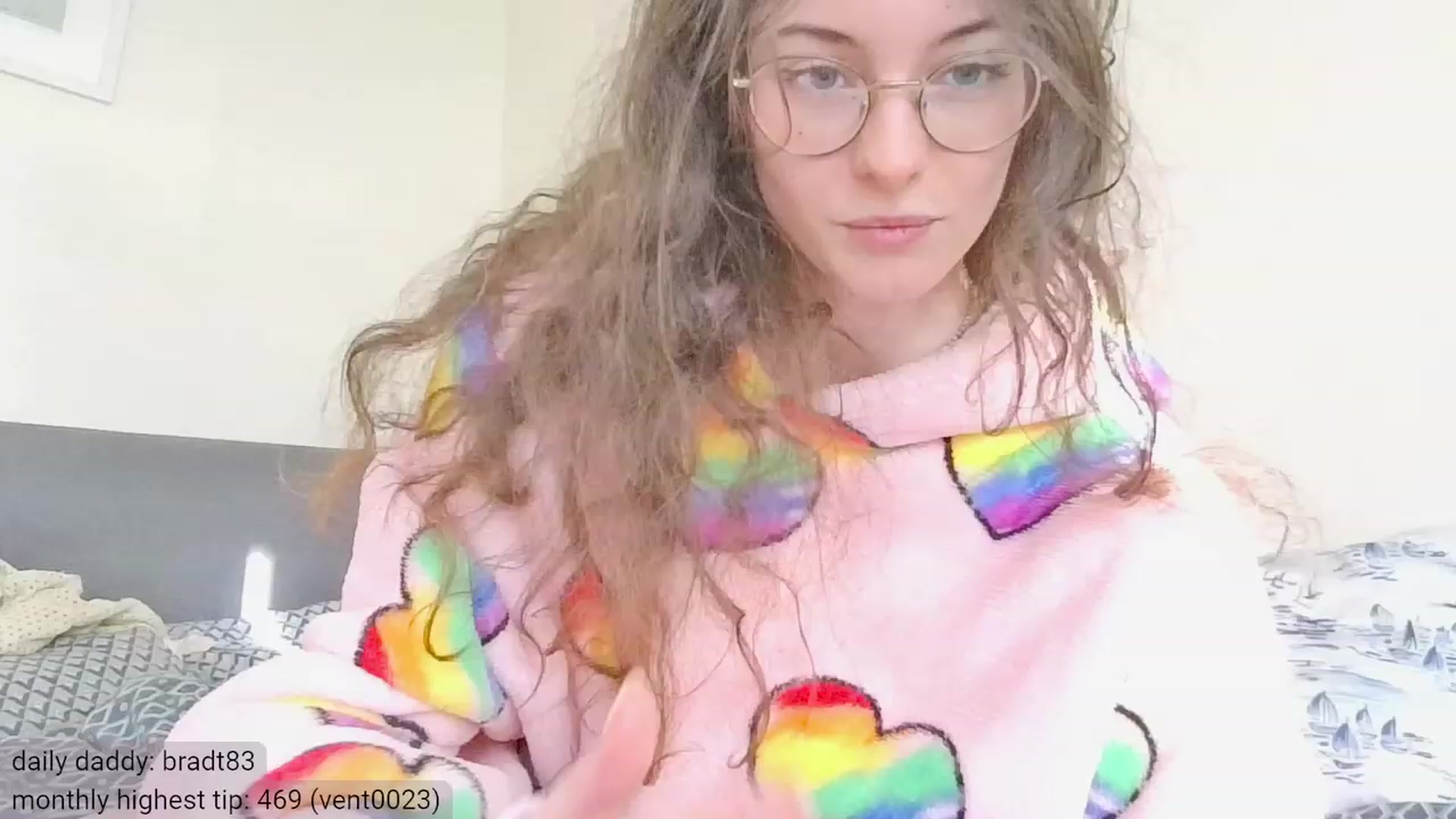 Gallery image thumbnail from viola__'s myfreecams stream on, 01/08/2024, 13:27 image 14 of 20
