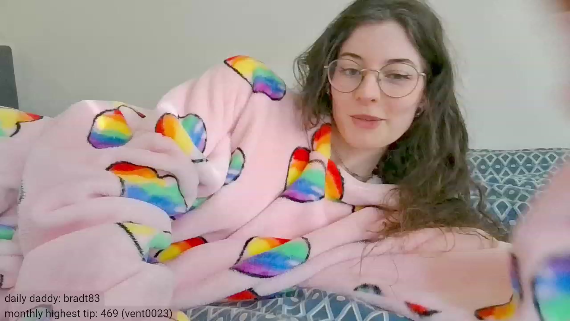 Gallery image thumbnail from viola__'s myfreecams stream on, 01/08/2024, 13:27 image 12 of 20