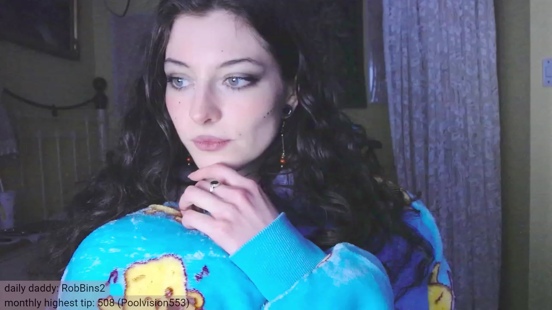 Gallery image thumbnail from viola__'s myfreecams stream on, 01/12/2024, 16:59 image 15 of 20