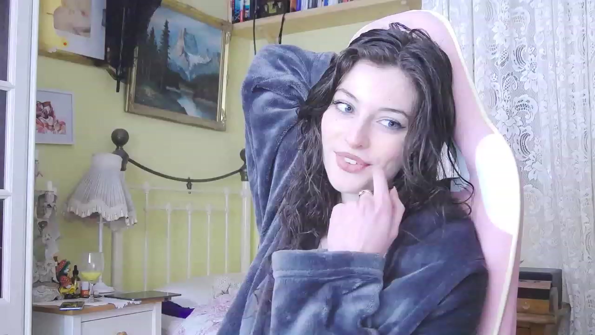 Gallery image thumbnail from viola__'s myfreecams stream on, 01/24/2024, 15:14 image 11 of 20