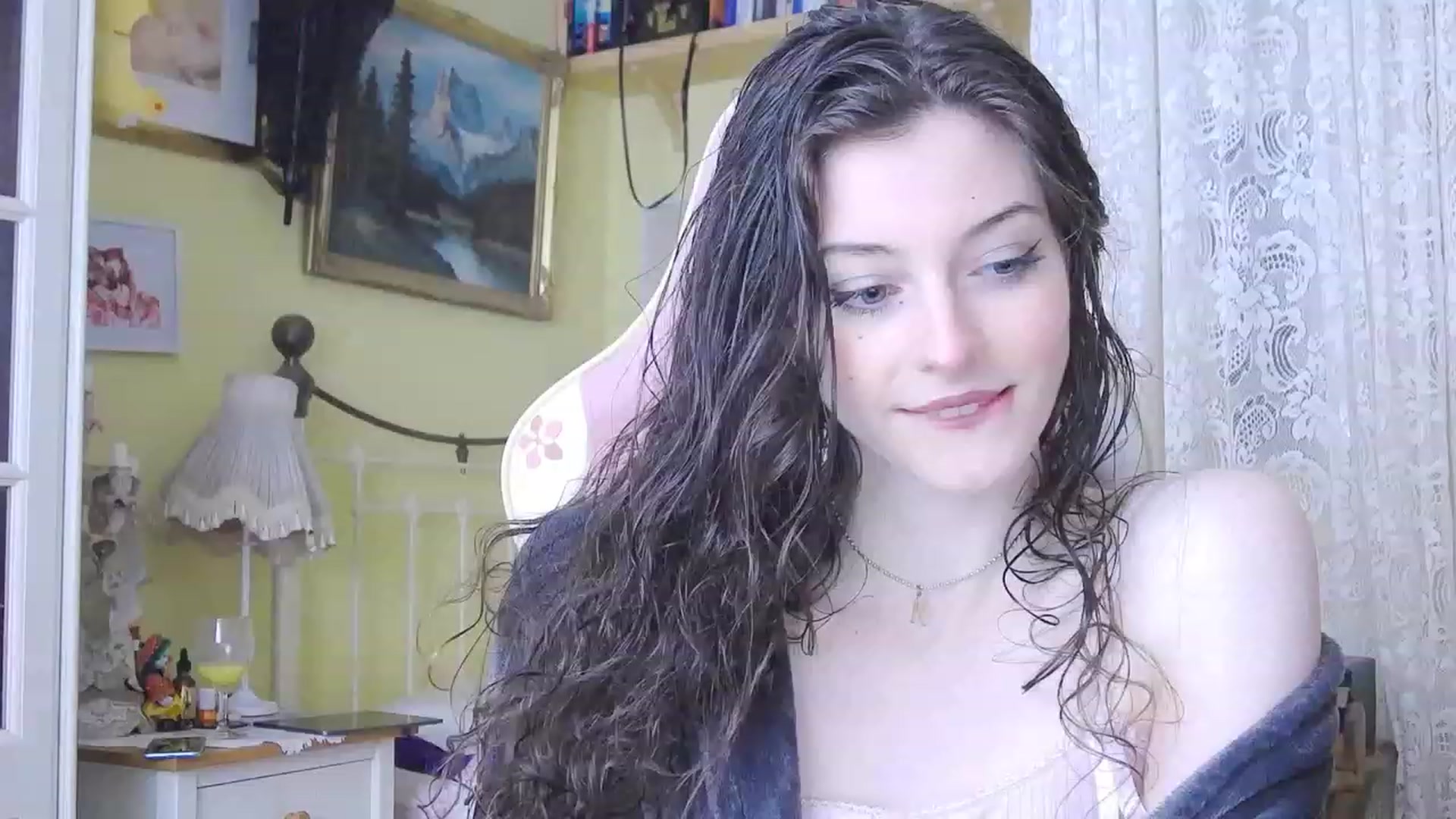 Gallery image thumbnail from viola__'s myfreecams stream on, 01/24/2024, 15:14 image 6 of 20
