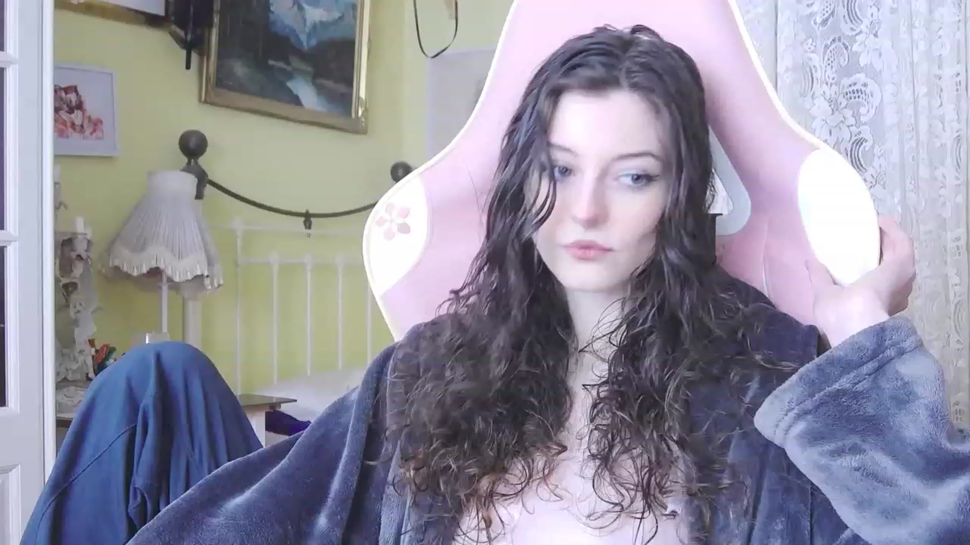 Gallery image thumbnail from viola__'s myfreecams stream on, 01/24/2024, 15:14 image 14 of 20
