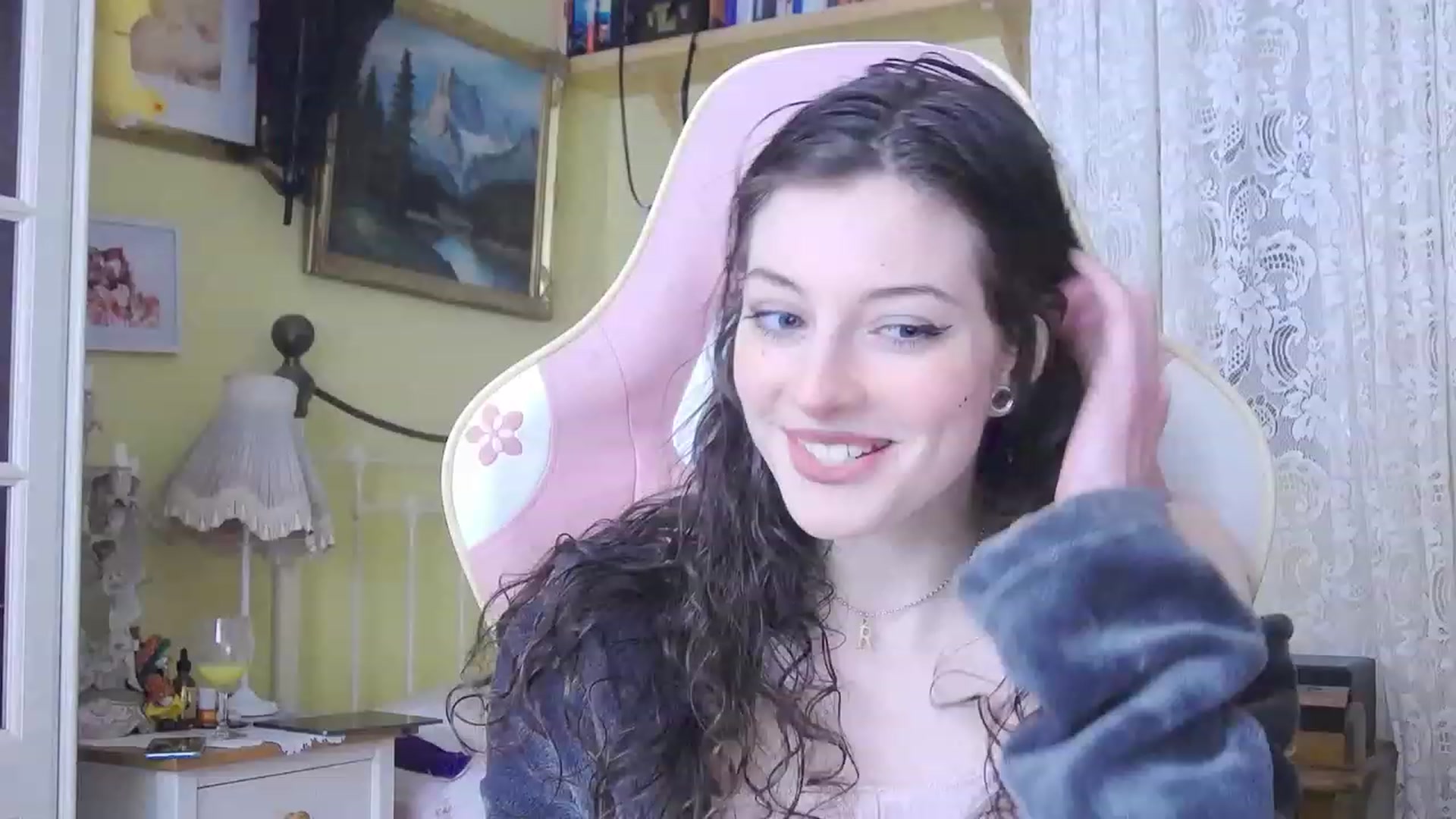 Gallery image thumbnail from viola__'s myfreecams stream on, 01/24/2024, 15:14 image 7 of 20
