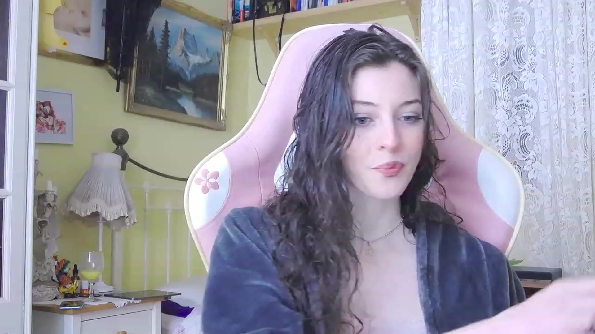 Gallery image thumbnail from viola__'s myfreecams stream on, 01/24/2024, 15:14 image 10 of 20