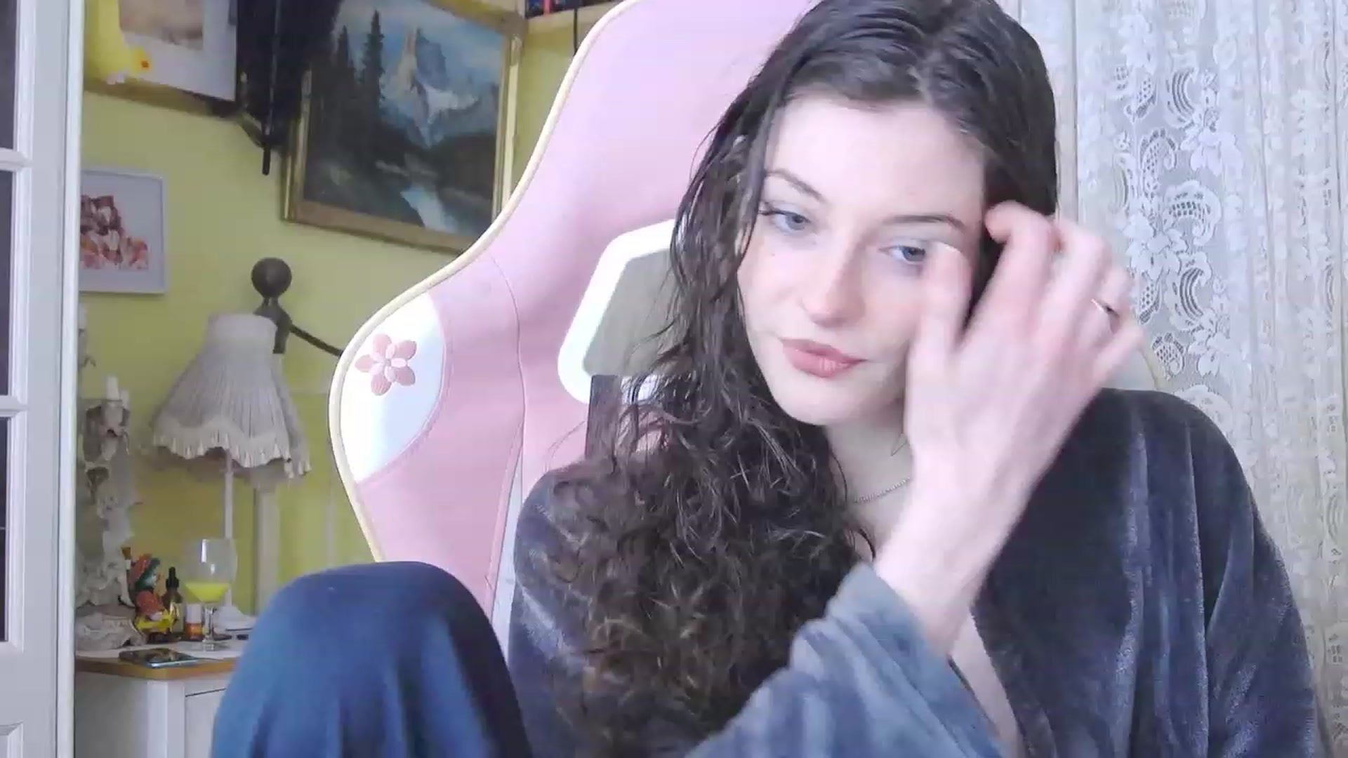 Gallery image thumbnail from viola__'s myfreecams stream on, 01/24/2024, 15:14 image 17 of 20