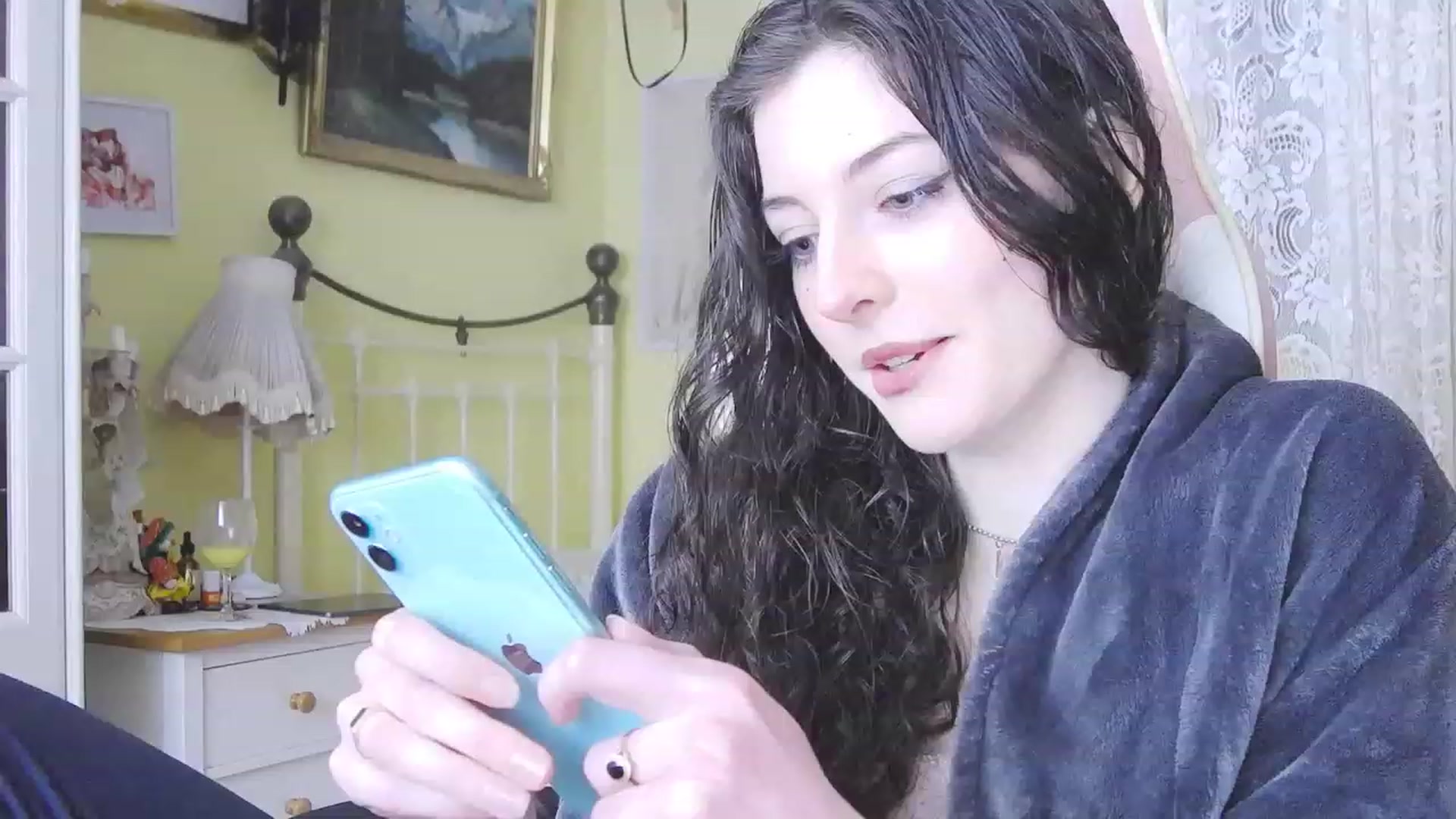 Gallery image thumbnail from viola__'s myfreecams stream on, 01/24/2024, 15:14 image 16 of 20