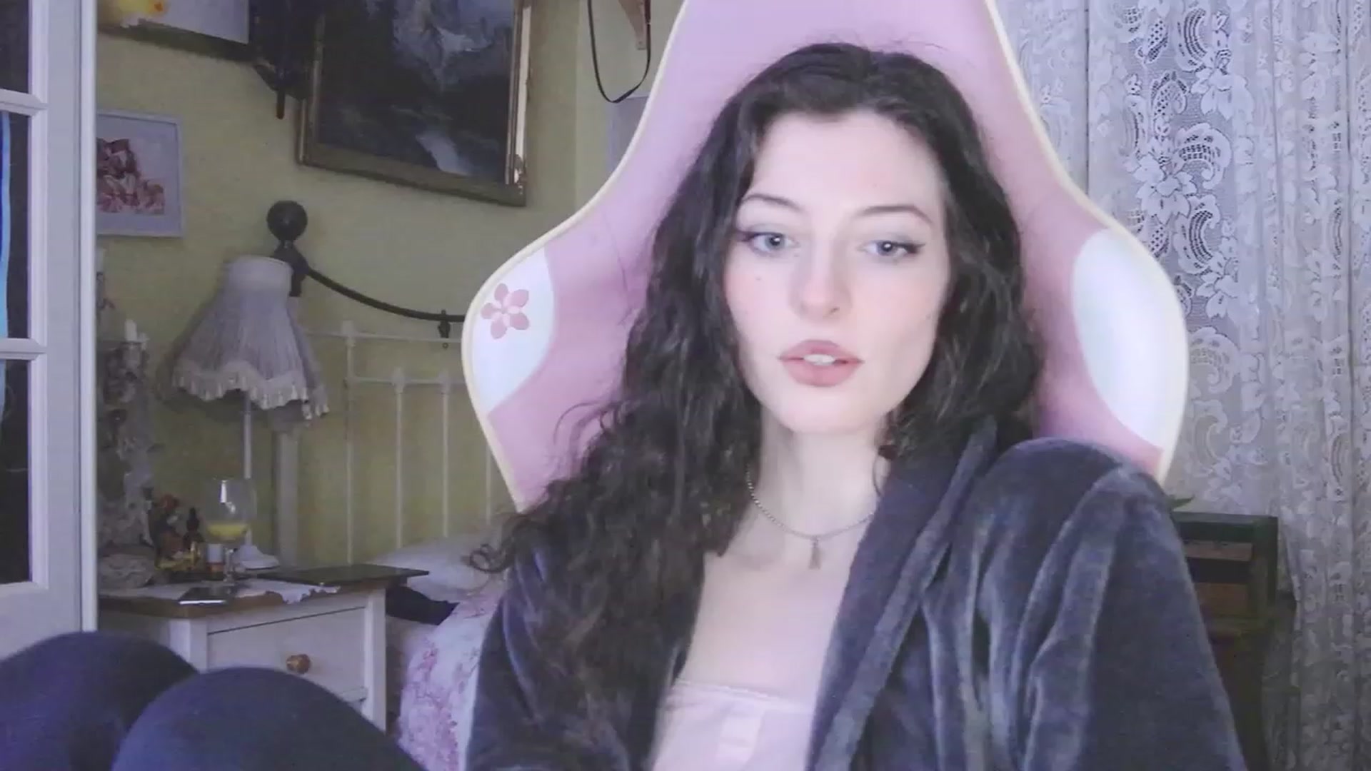 Gallery image thumbnail from viola__'s myfreecams stream on, 01/24/2024, 17:23 image 9 of 20