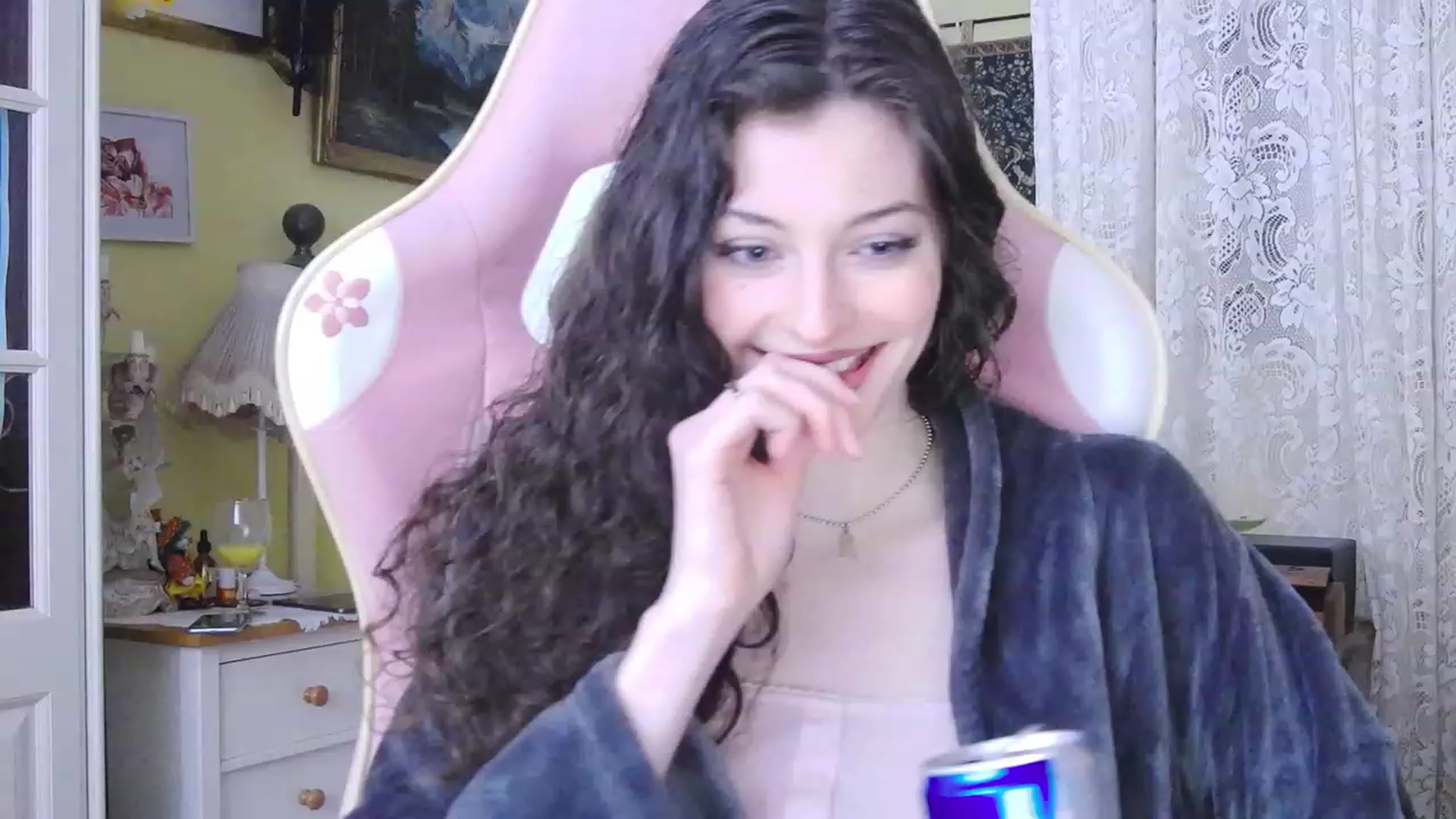 Gallery image thumbnail from viola__'s myfreecams stream on, 01/24/2024, 17:23 image 1 of 20