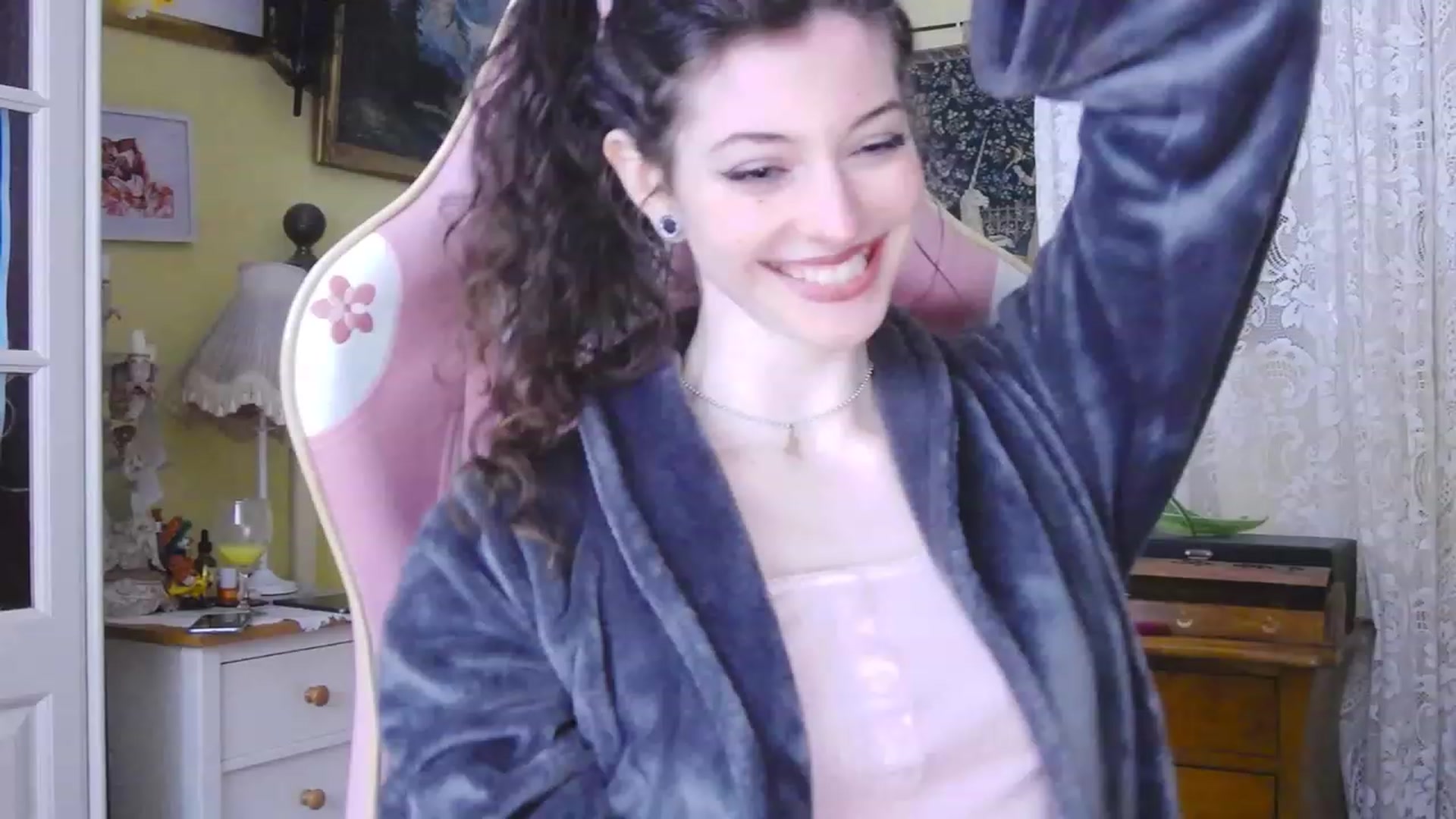 Gallery image thumbnail from viola__'s myfreecams stream on, 01/24/2024, 17:23 image 2 of 20