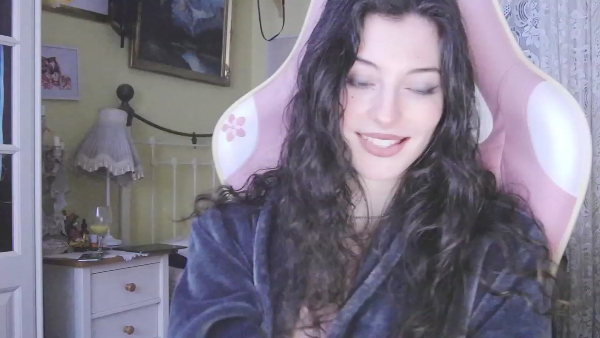 Gallery image thumbnail from viola__'s myfreecams stream on, 01/24/2024, 17:23 image 7 of 20