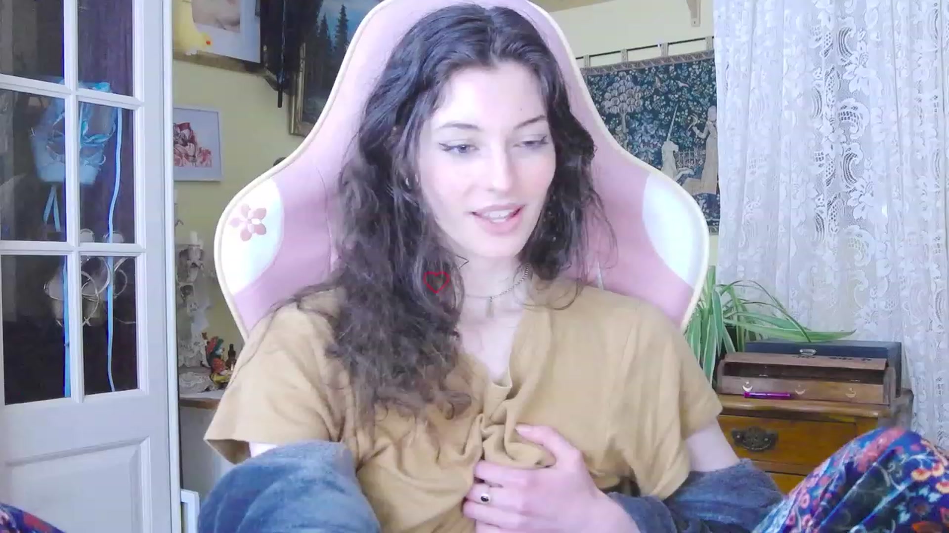 Gallery image thumbnail from viola__'s myfreecams stream on, 01/25/2024, 16:40 image 4 of 20