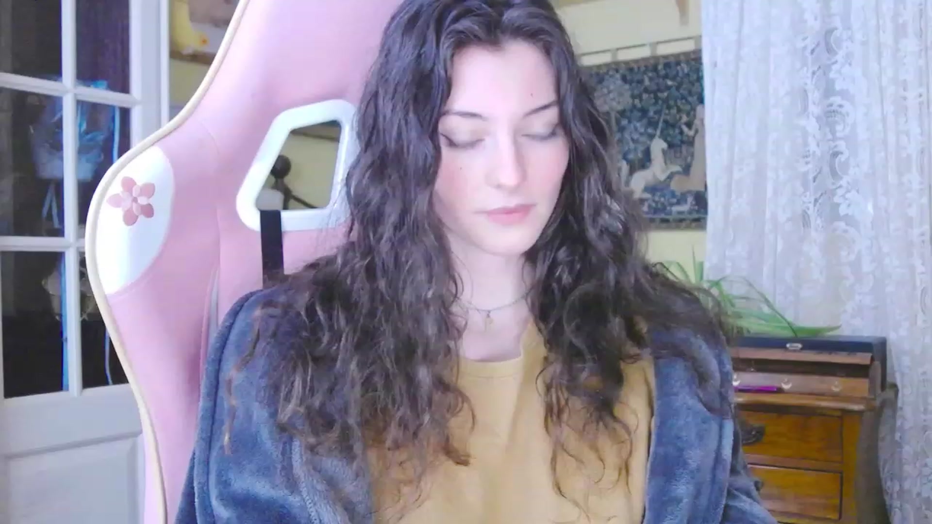 Gallery image thumbnail from viola__'s myfreecams stream on, 01/25/2024, 16:40 image 7 of 20