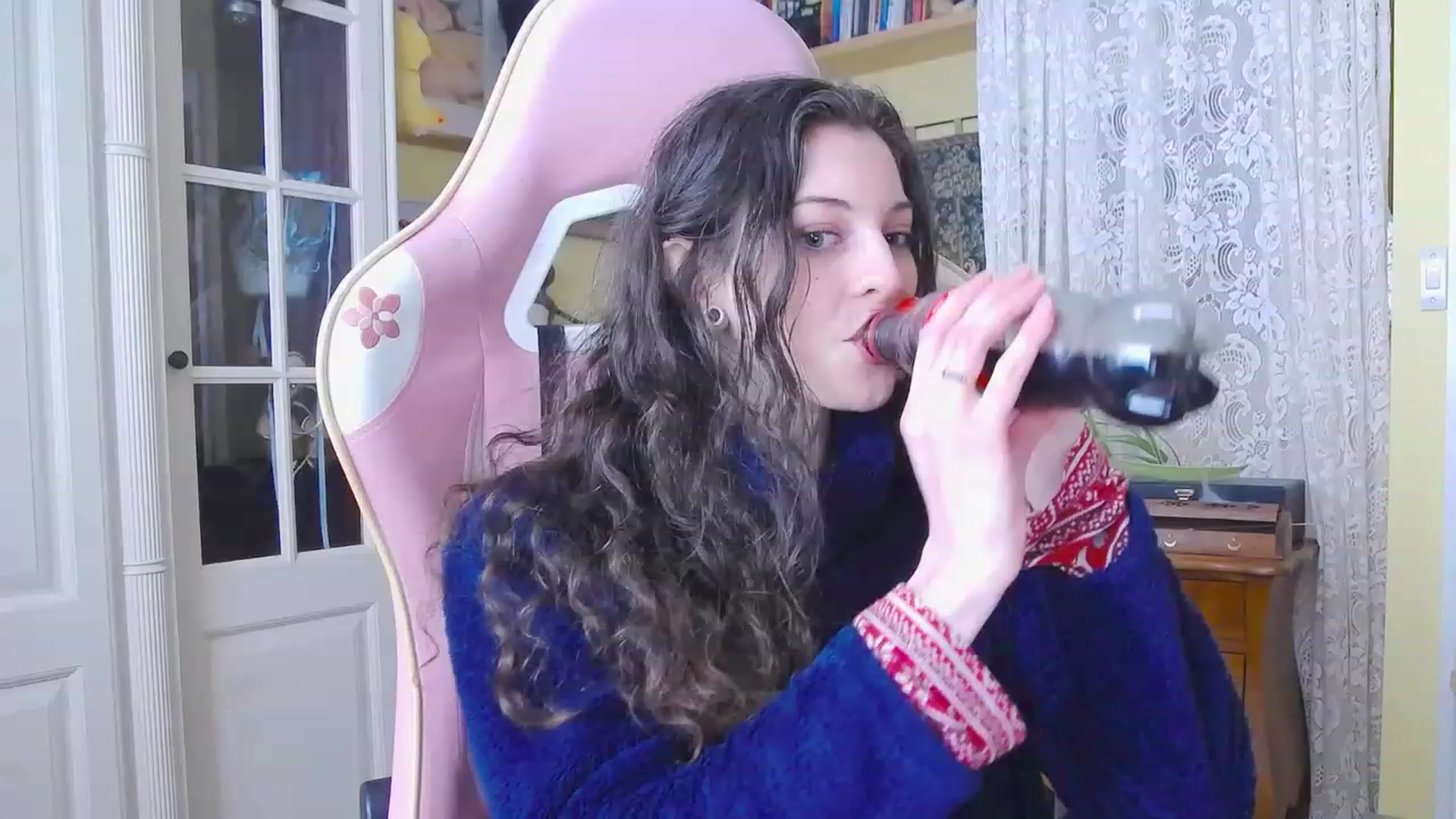 Gallery image thumbnail from viola__'s myfreecams stream on, 02/01/2024, 15:35 image 8 of 20