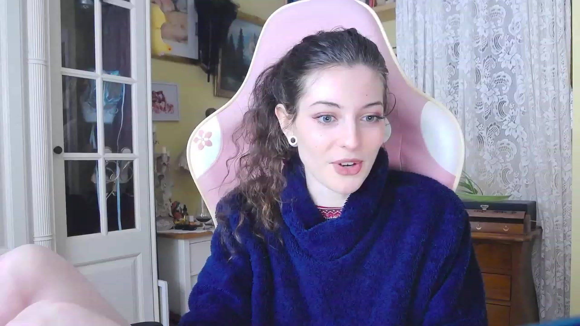 Gallery image thumbnail from viola__'s myfreecams stream on, 02/01/2024, 16:23 image 2 of 20