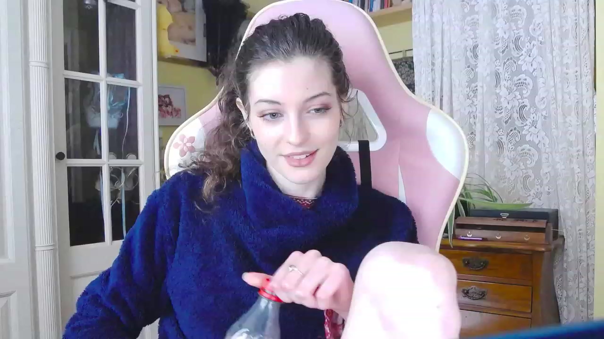 Gallery image thumbnail from viola__'s myfreecams stream on, 02/01/2024, 16:23 image 8 of 20