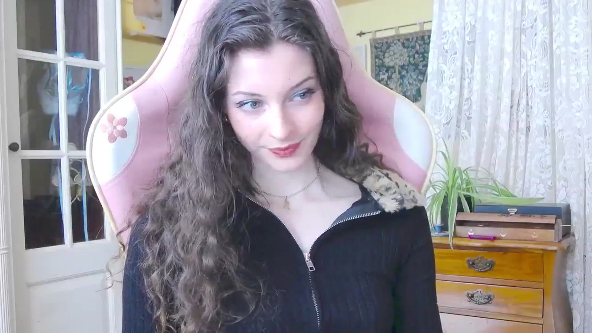Gallery image thumbnail from viola__'s myfreecams stream on, 02/02/2024, 15:04 image 9 of 20