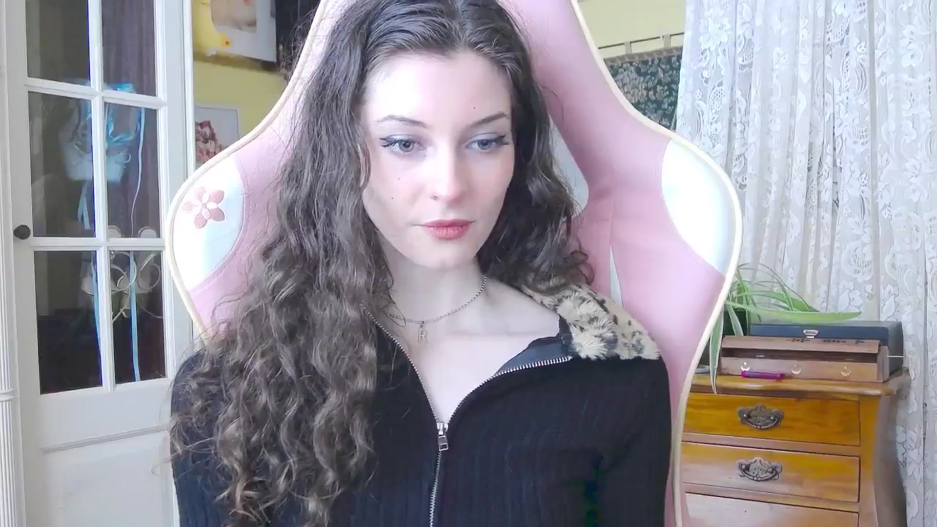 Gallery image thumbnail from viola__'s myfreecams stream on, 02/02/2024, 15:04 image 8 of 20
