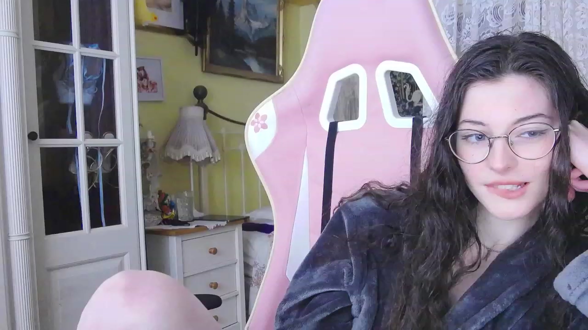 Gallery image thumbnail from viola__'s myfreecams stream on, 02/08/2024, 14:20 image 20 of 20