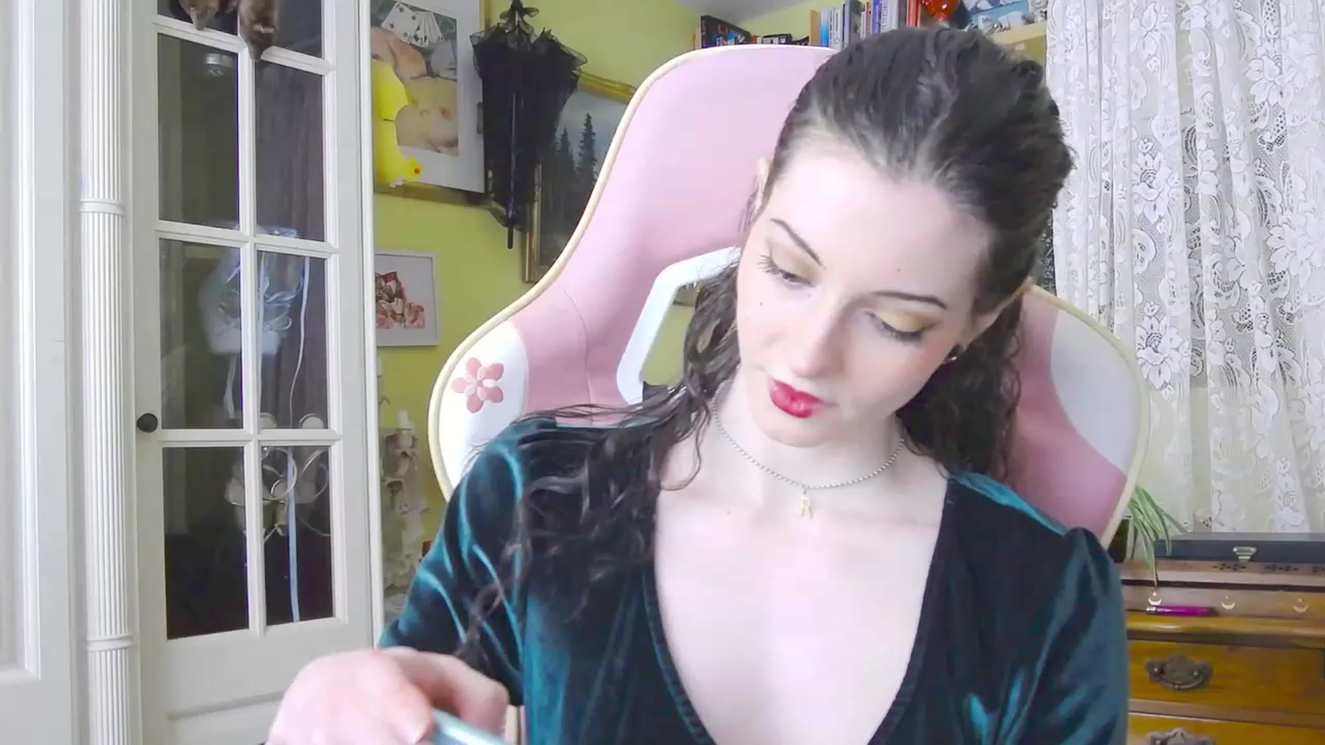 Gallery image thumbnail from viola__'s myfreecams stream on, 02/16/2024, 16:53 image 1 of 20