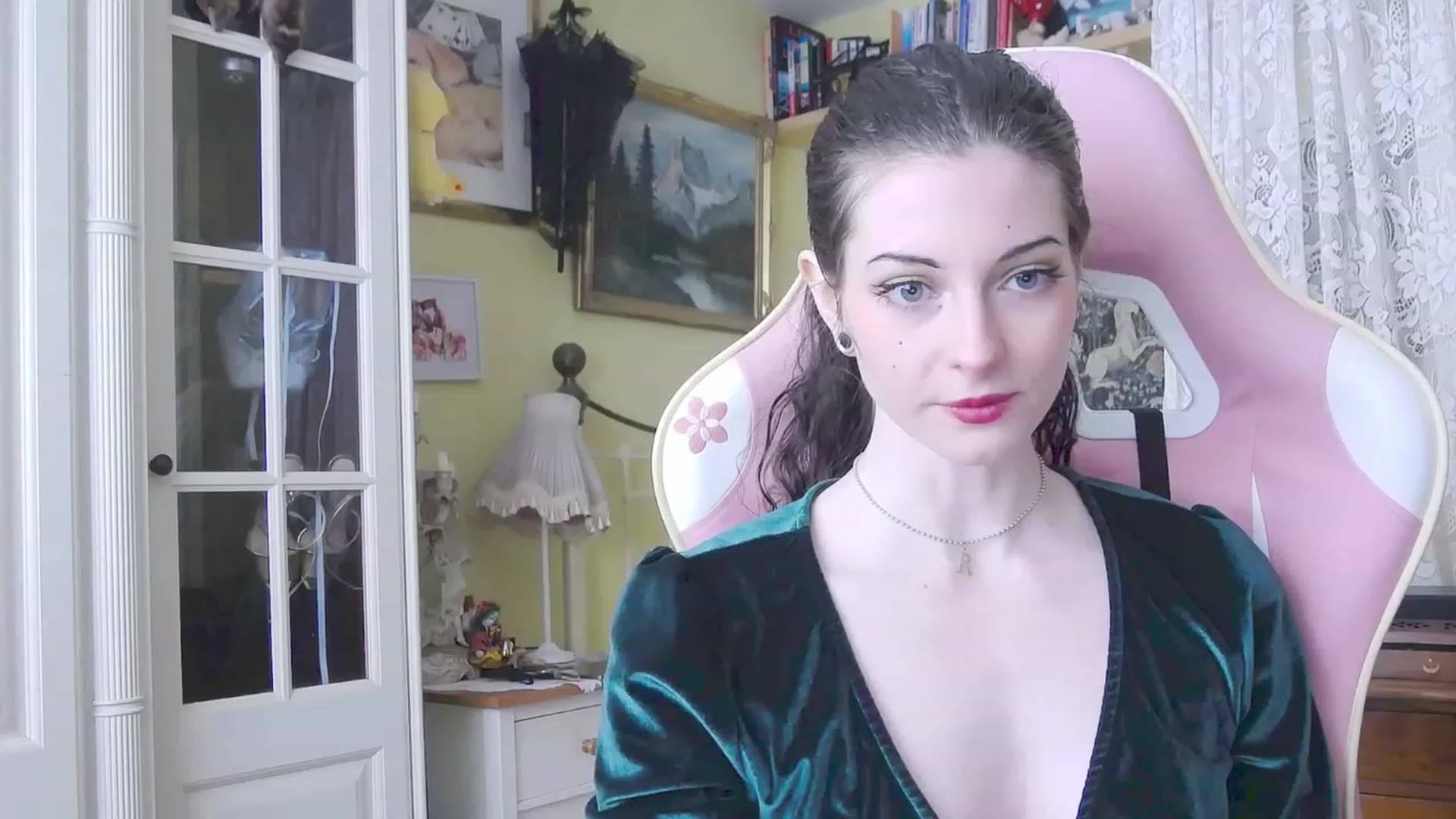 Gallery image thumbnail from viola__'s myfreecams stream on, 02/16/2024, 16:53 image 10 of 20