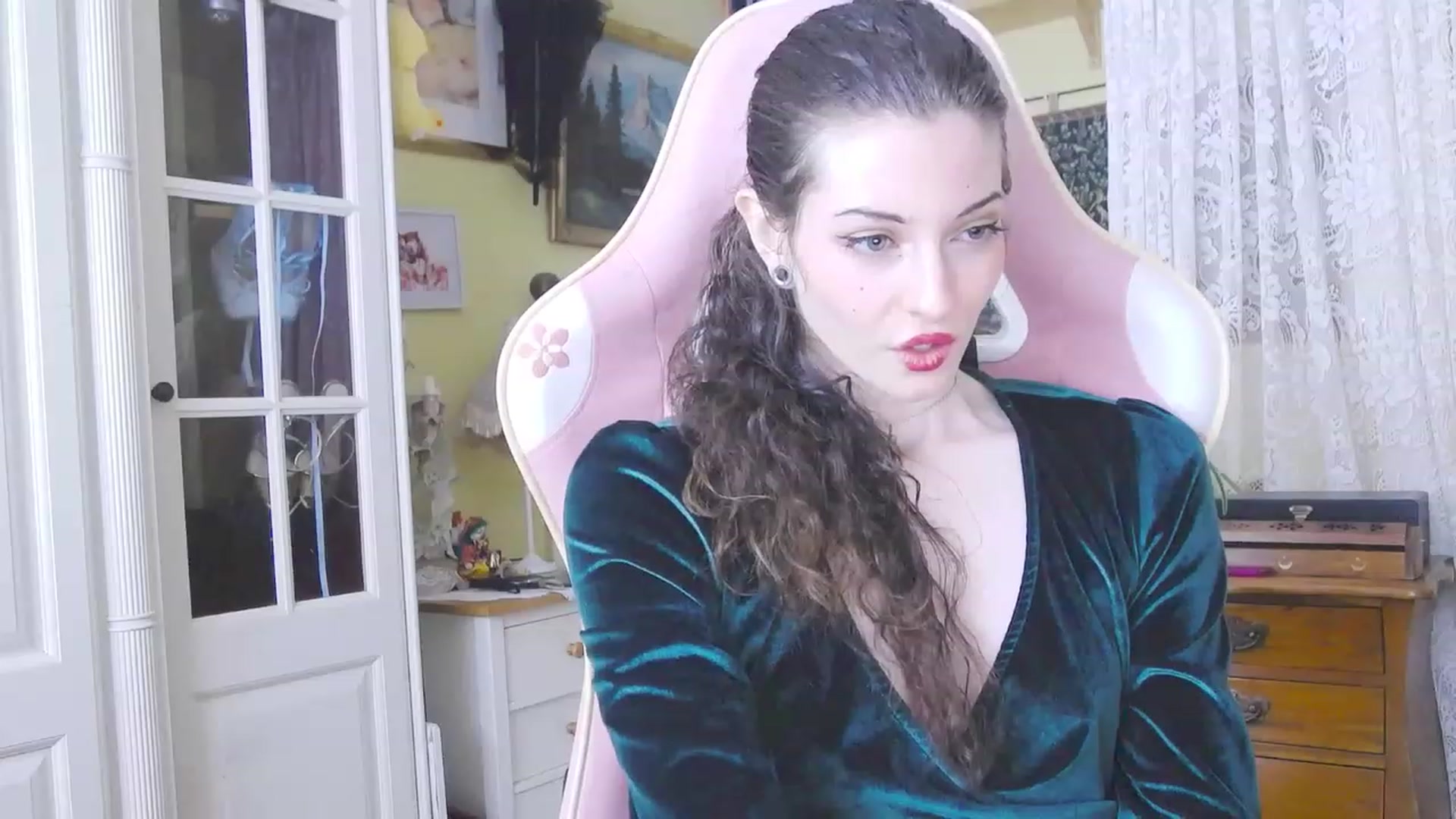 Gallery image thumbnail from viola__'s myfreecams stream on, 02/16/2024, 16:53 image 19 of 20