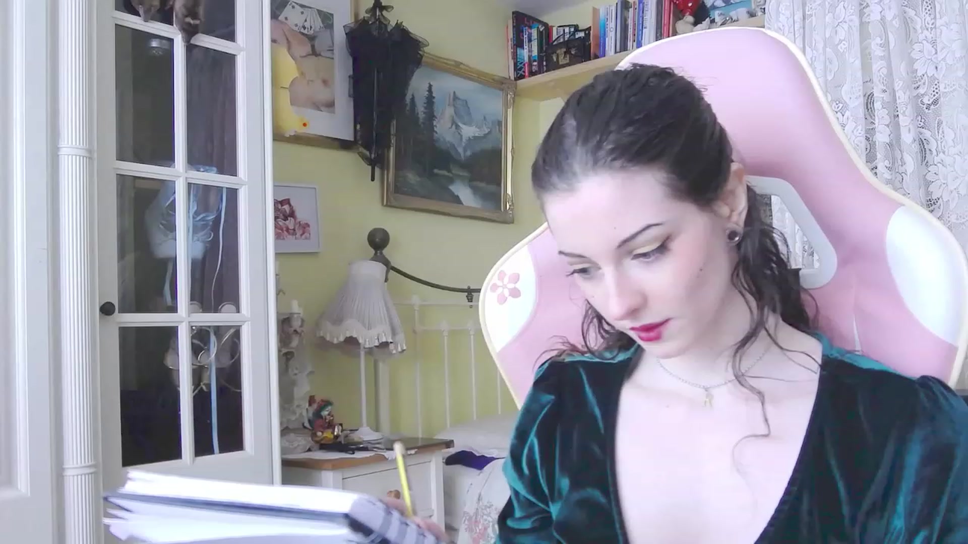 Gallery image thumbnail from viola__'s myfreecams stream on, 02/16/2024, 16:53 image 4 of 20
