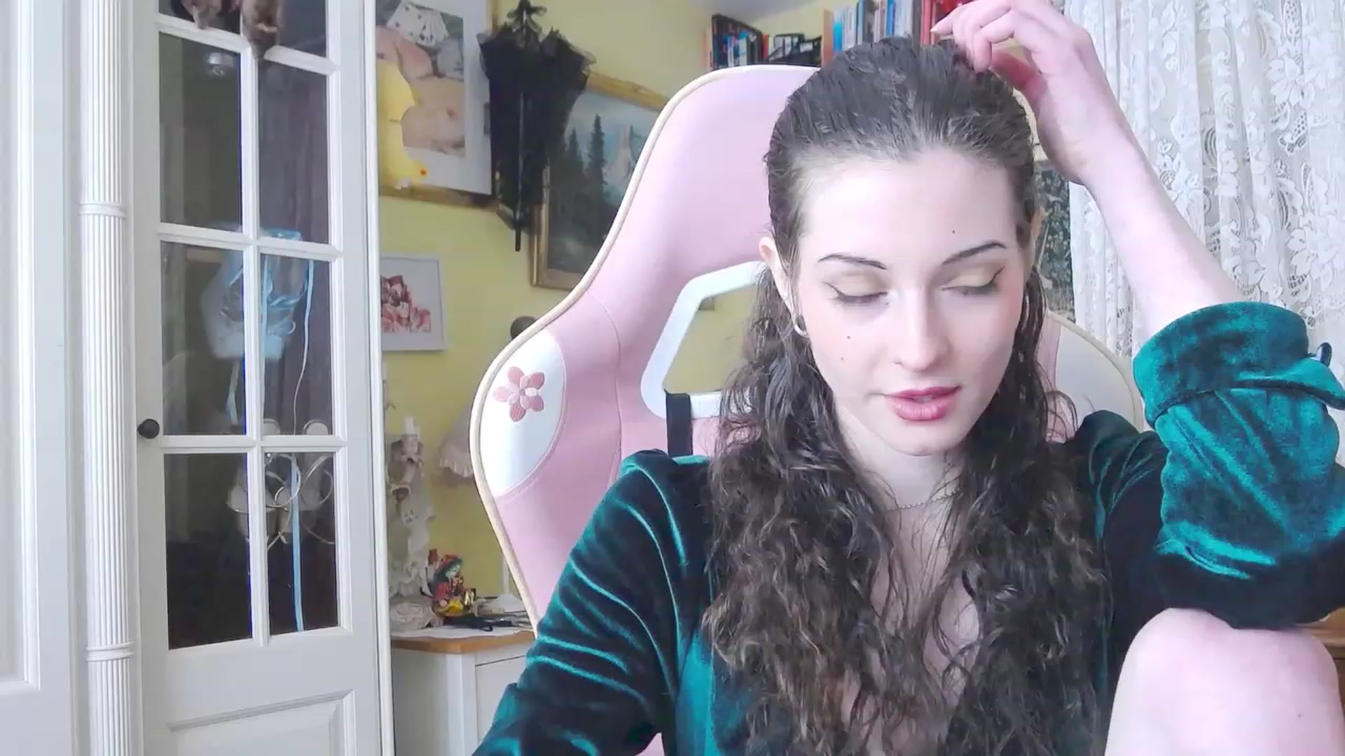 Gallery image thumbnail from viola__'s myfreecams stream on, 02/16/2024, 16:53 image 13 of 20