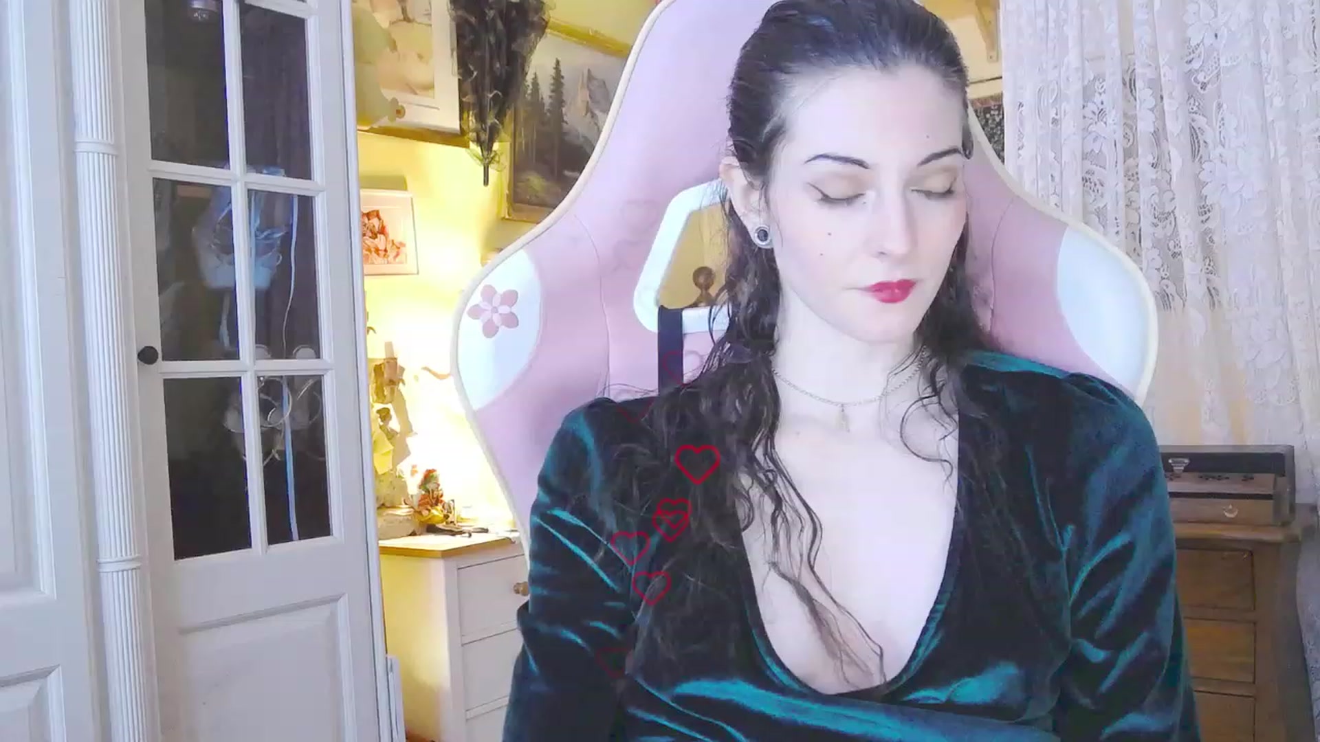 Gallery image thumbnail from viola__'s myfreecams stream on, 02/16/2024, 17:21 image 7 of 20