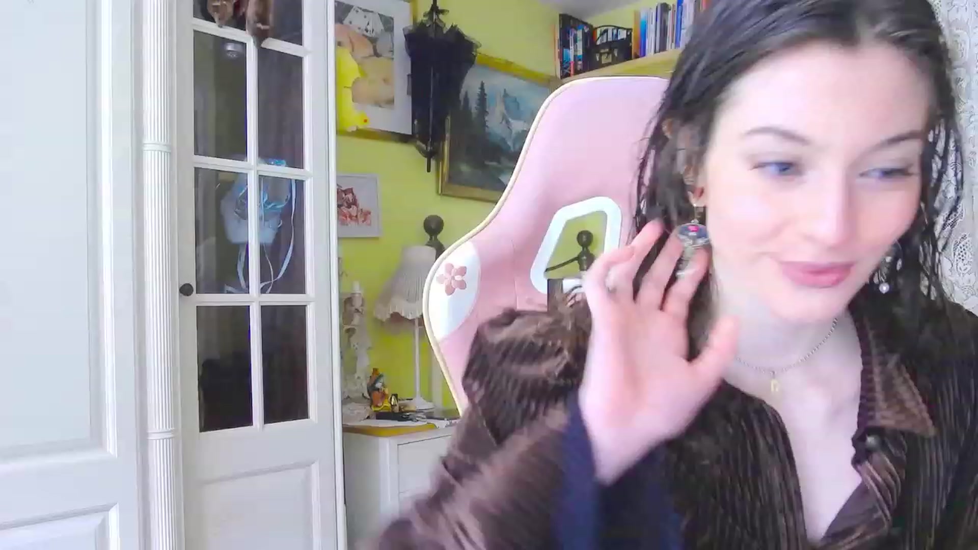 Gallery image thumbnail from viola__'s myfreecams stream on, 02/28/2024, 16:19 image 2 of 20