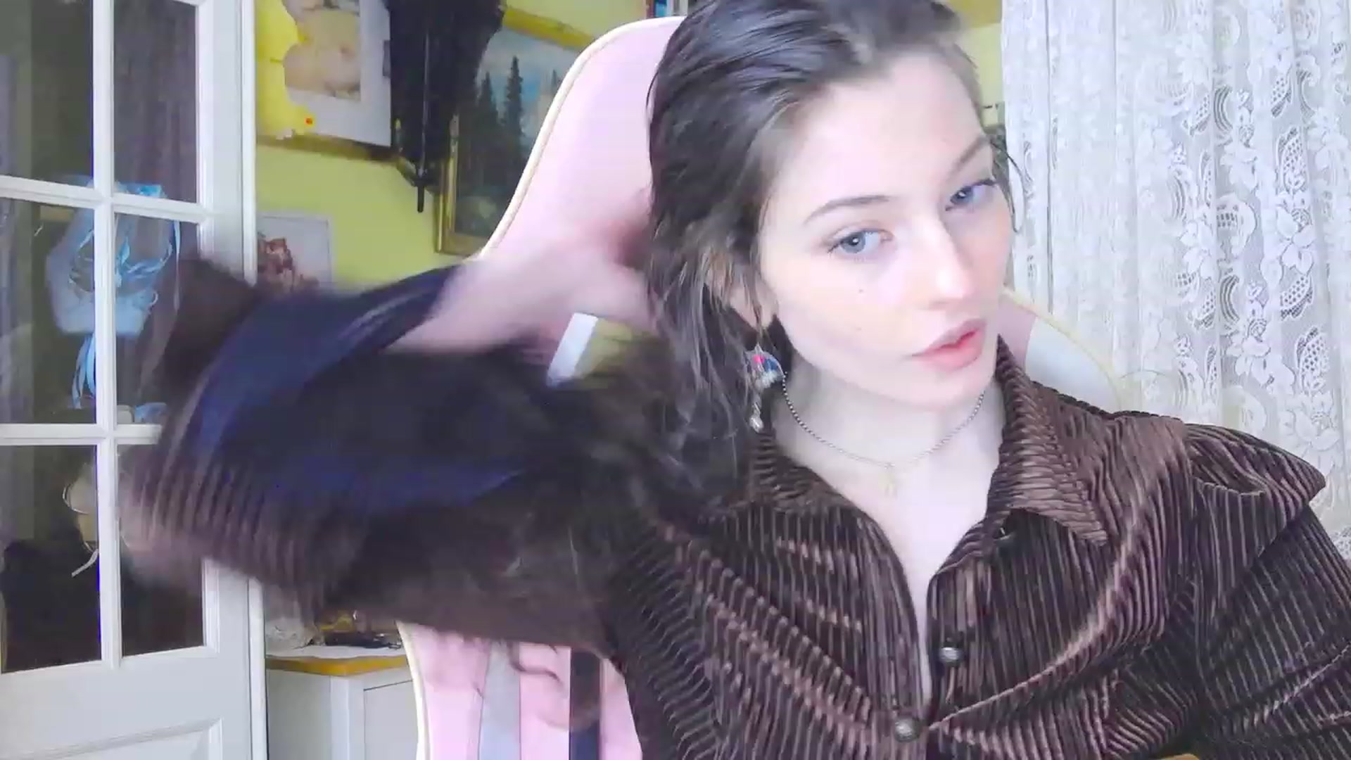 Gallery image thumbnail from viola__'s myfreecams stream on, 02/28/2024, 16:19 image 19 of 20
