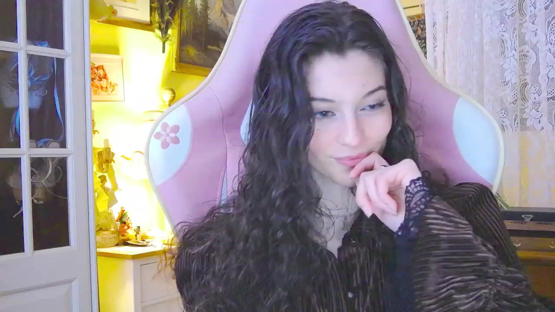 Gallery image thumbnail from viola__'s myfreecams stream on, 02/28/2024, 17:49 image 7 of 20