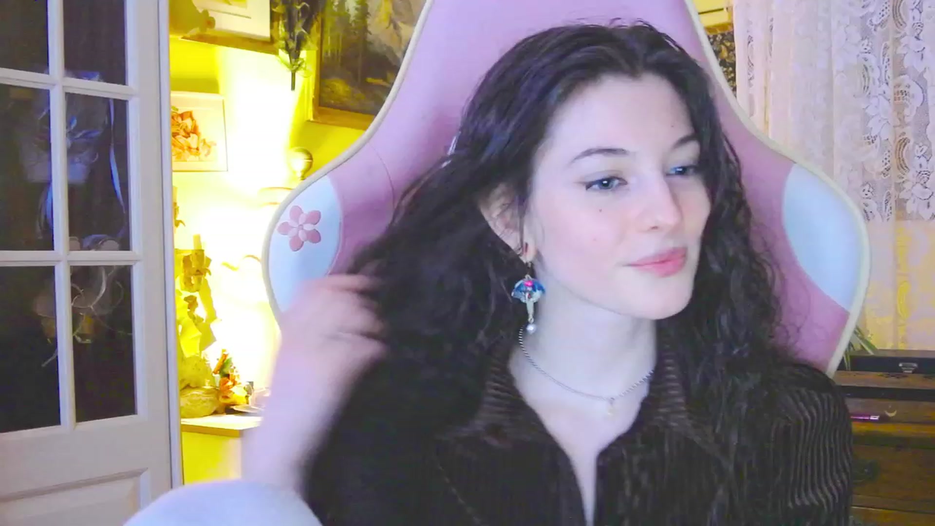 Gallery image thumbnail from viola__'s myfreecams stream on, 02/28/2024, 17:49 image 12 of 20