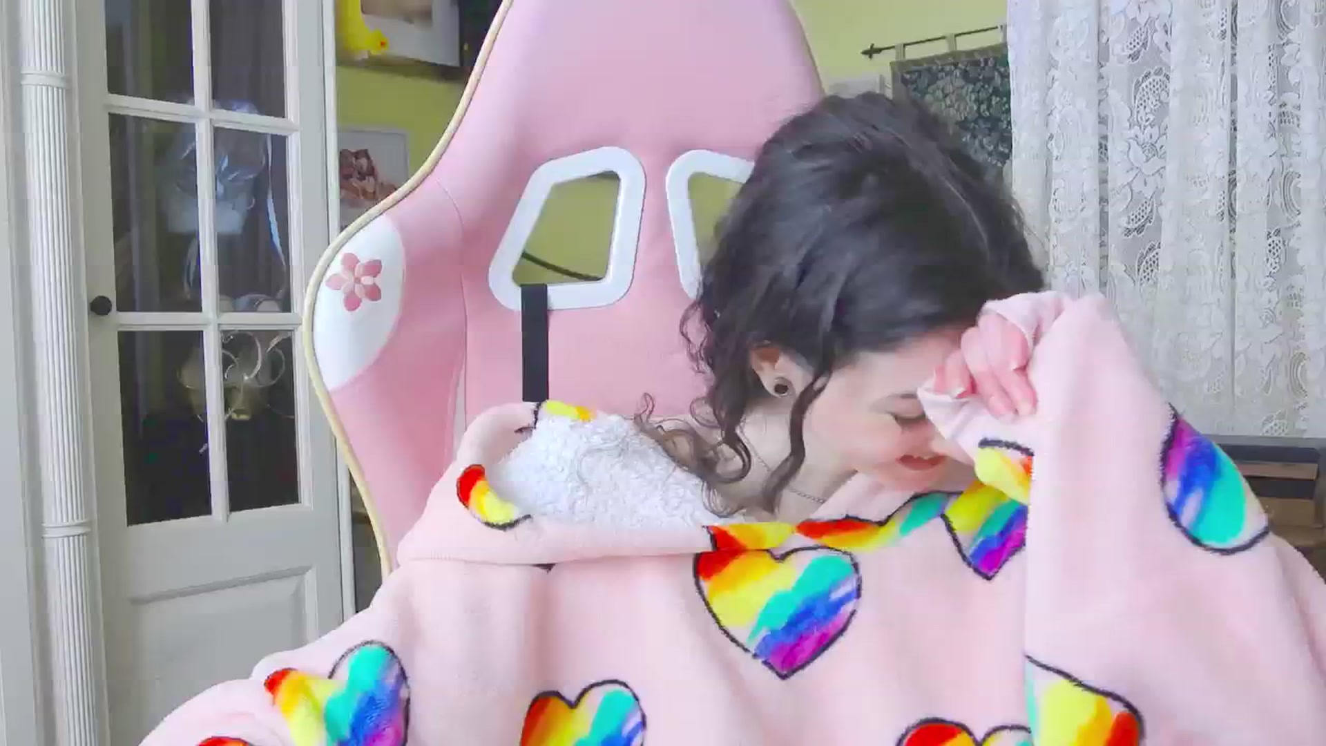 Gallery image thumbnail from viola__'s myfreecams stream on, 03/07/2024, 16:47 image 2 of 20