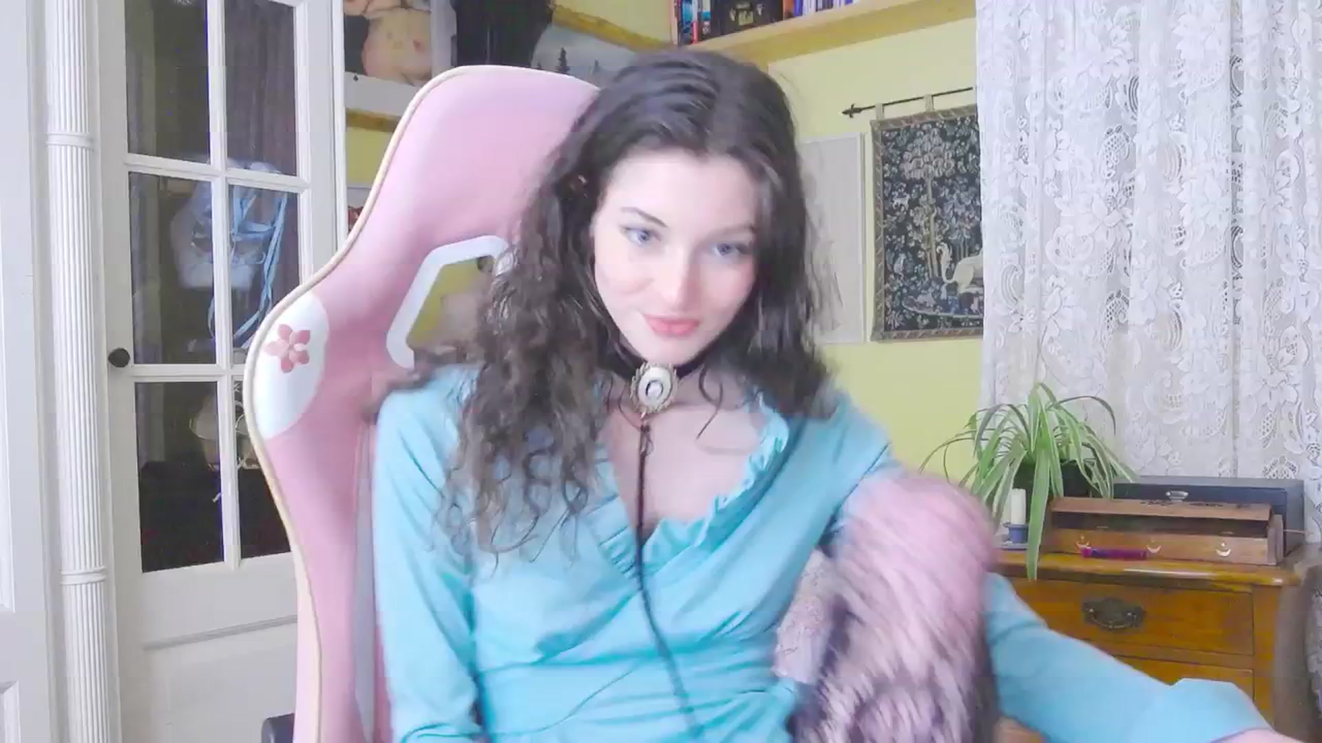 Gallery image thumbnail from viola__'s myfreecams stream on, 03/08/2024, 15:58 image 6 of 20