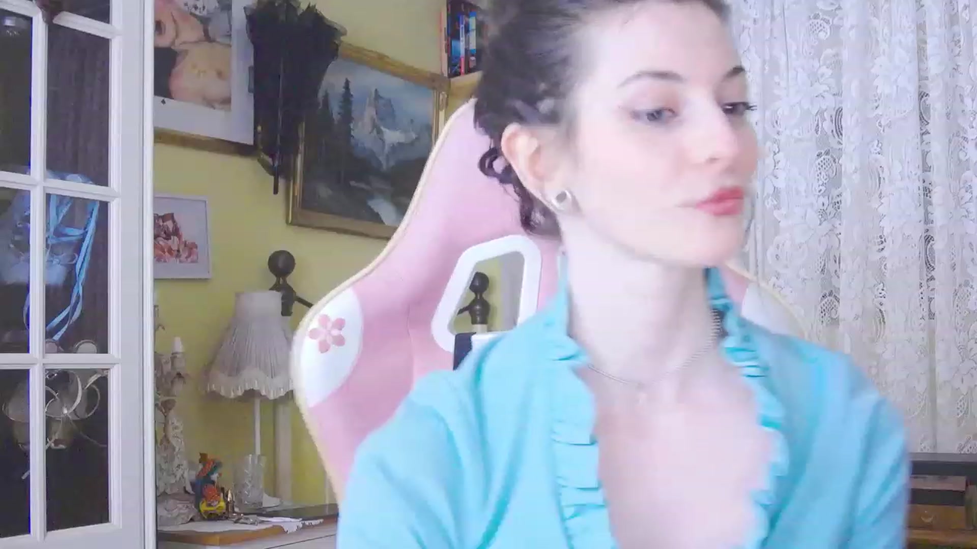 Gallery image thumbnail from viola__'s myfreecams stream on, 03/08/2024, 17:01 image 8 of 20