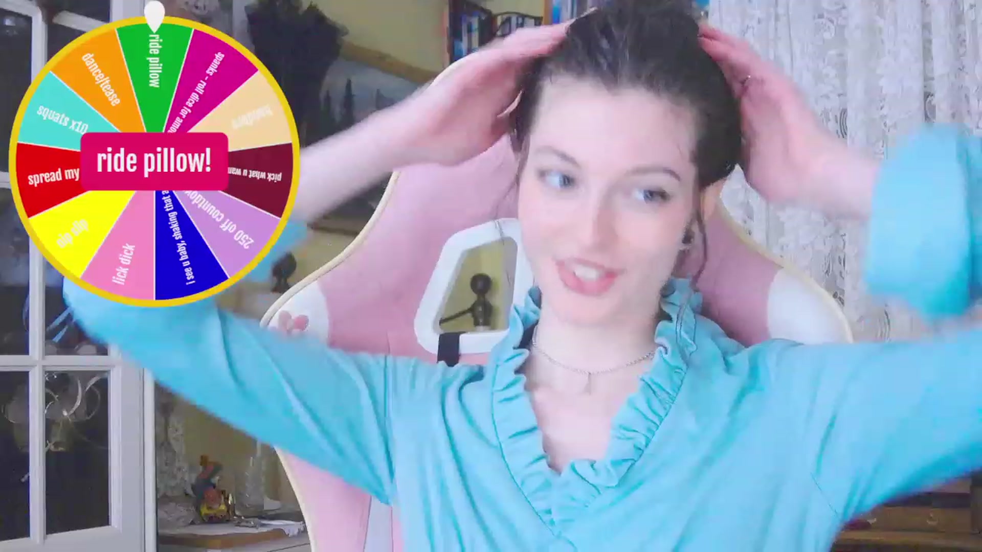 Gallery image thumbnail from viola__'s myfreecams stream on, 03/08/2024, 17:01 image 16 of 20