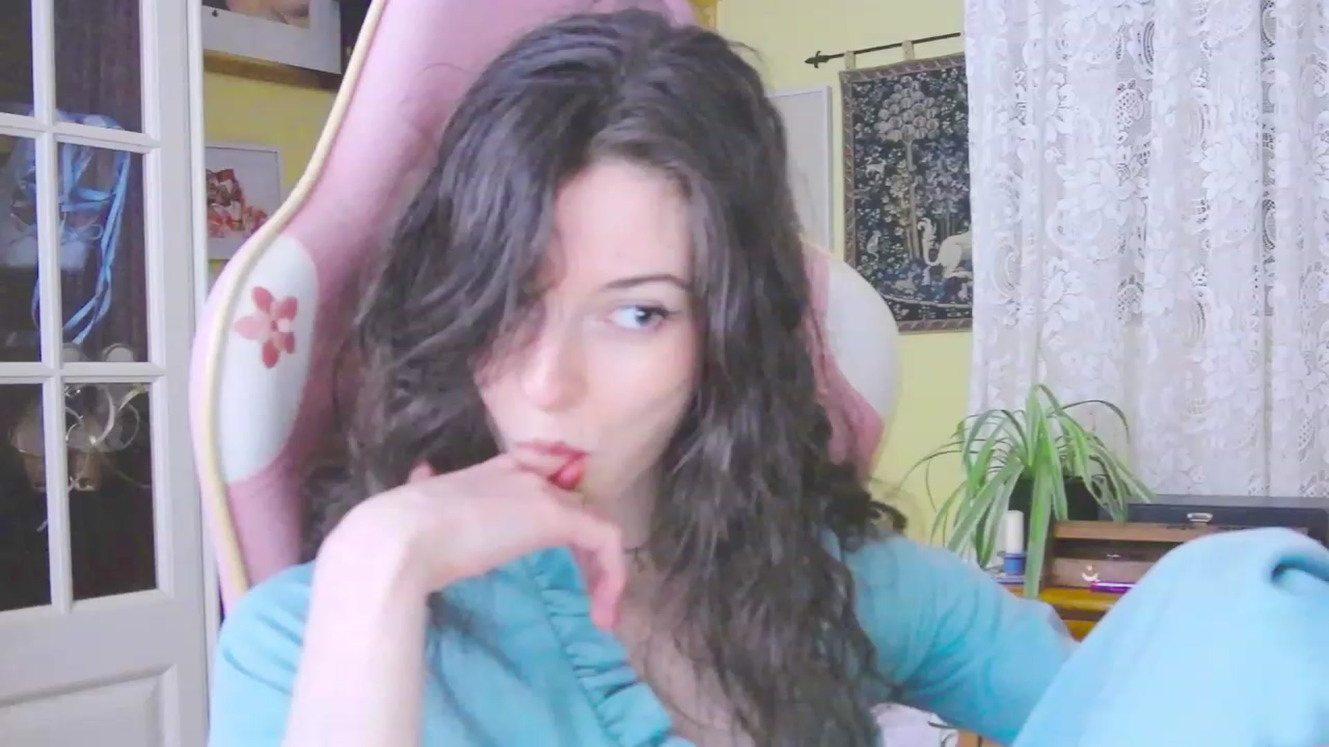 Gallery image thumbnail from viola__'s myfreecams stream on, 03/08/2024, 17:01 image 2 of 20